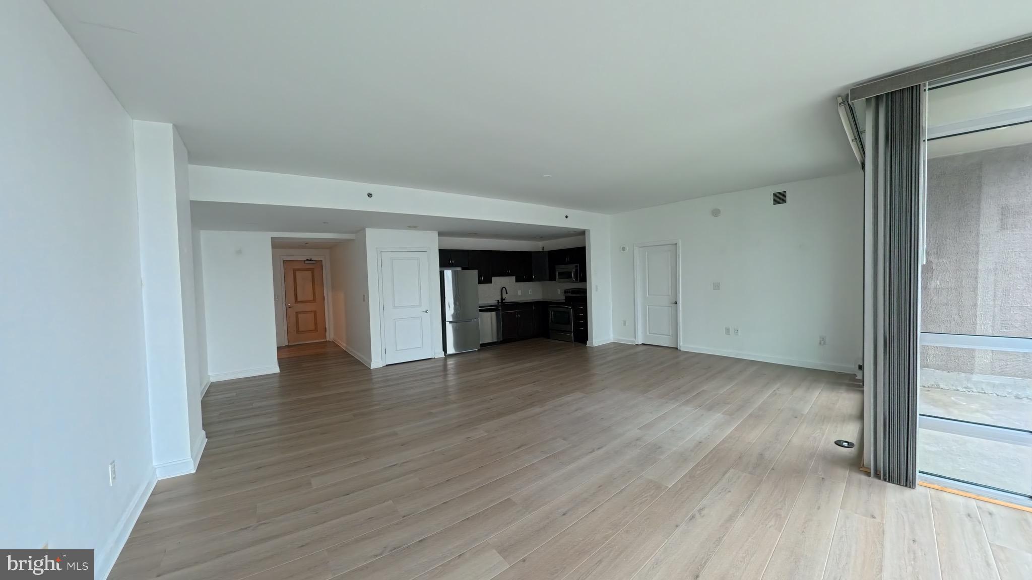 WATERFRONT SQUARE - Residential