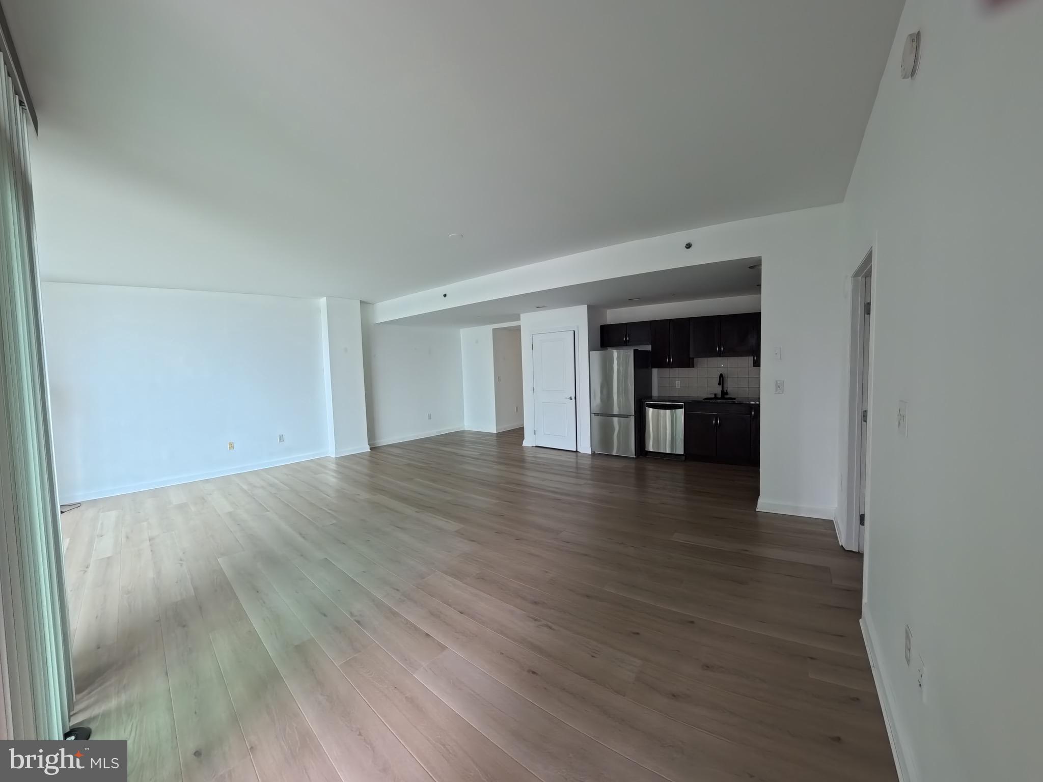 WATERFRONT SQUARE - Residential