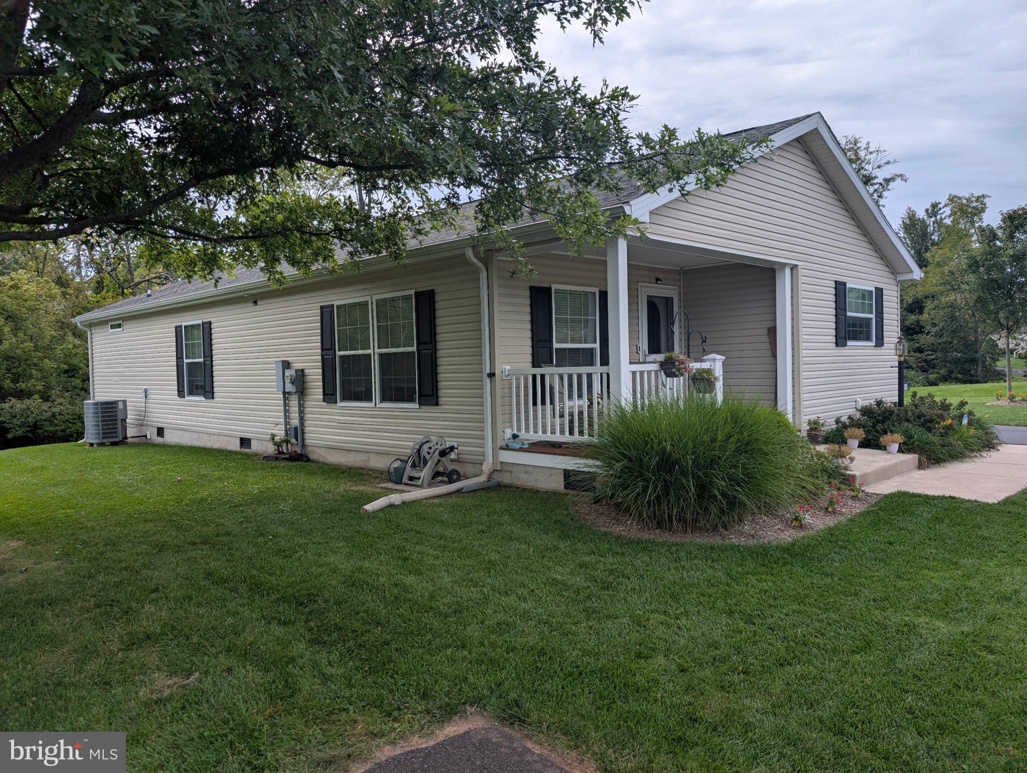 541 SPRINGHOUSE