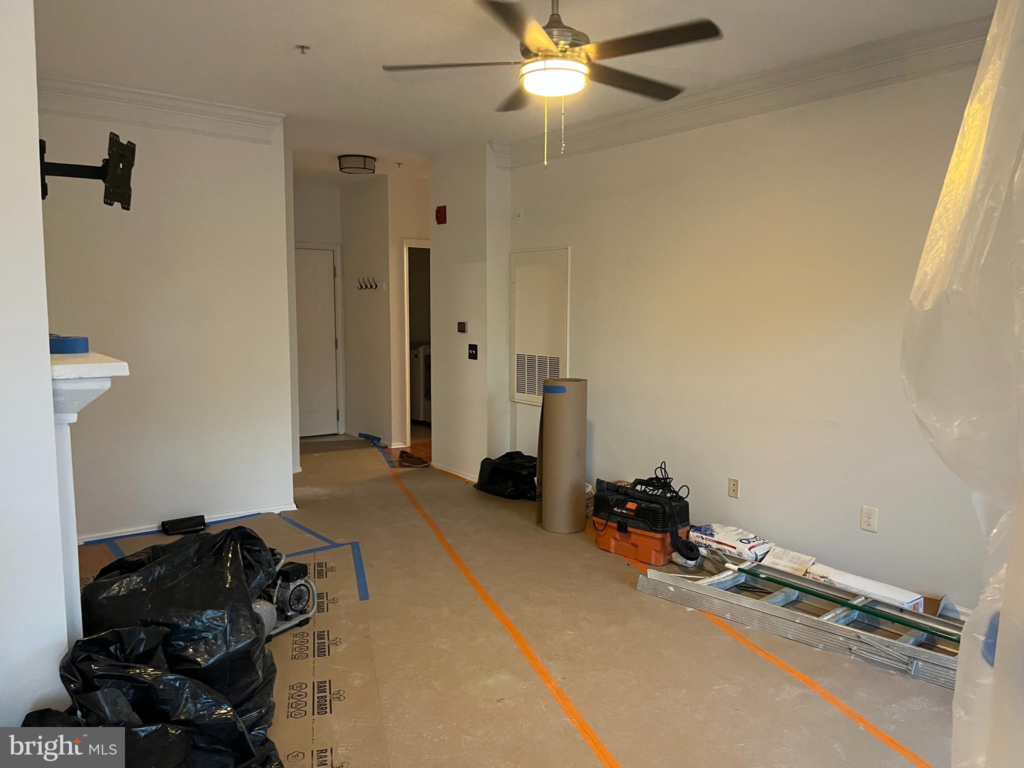 GATES OF MCLEAN - Residential Lease