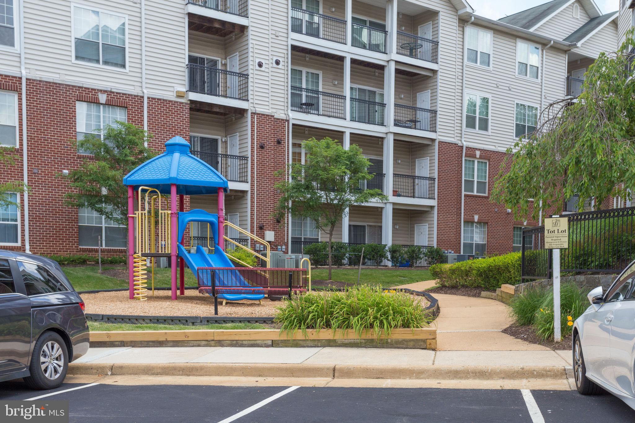 GATES OF MCLEAN - Residential Lease