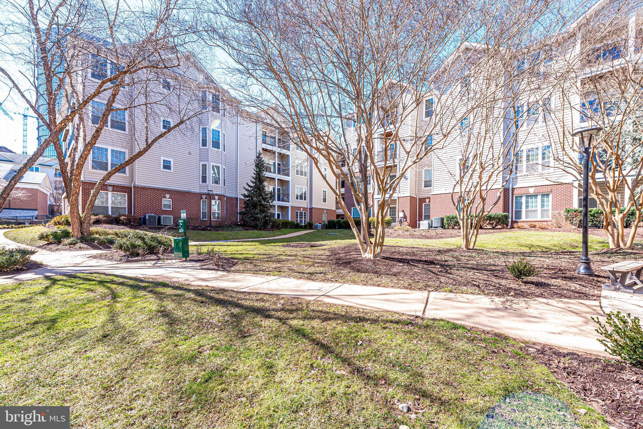 GATES OF MCLEAN - Residential Lease