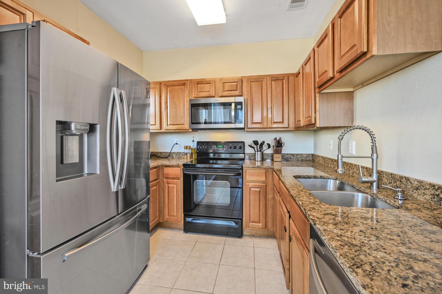 GATES OF MCLEAN - Residential Lease