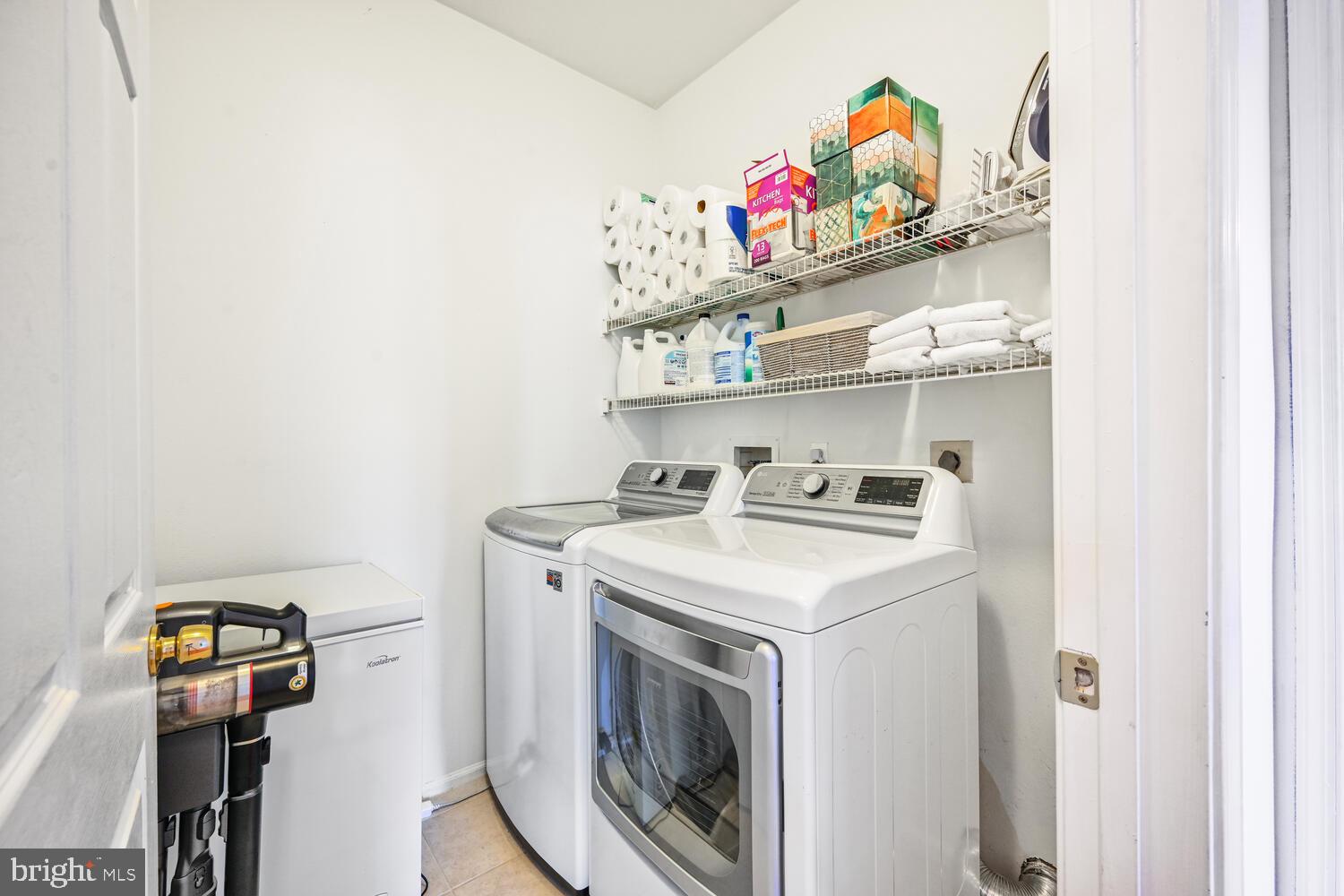 GATES OF MCLEAN - Residential Lease