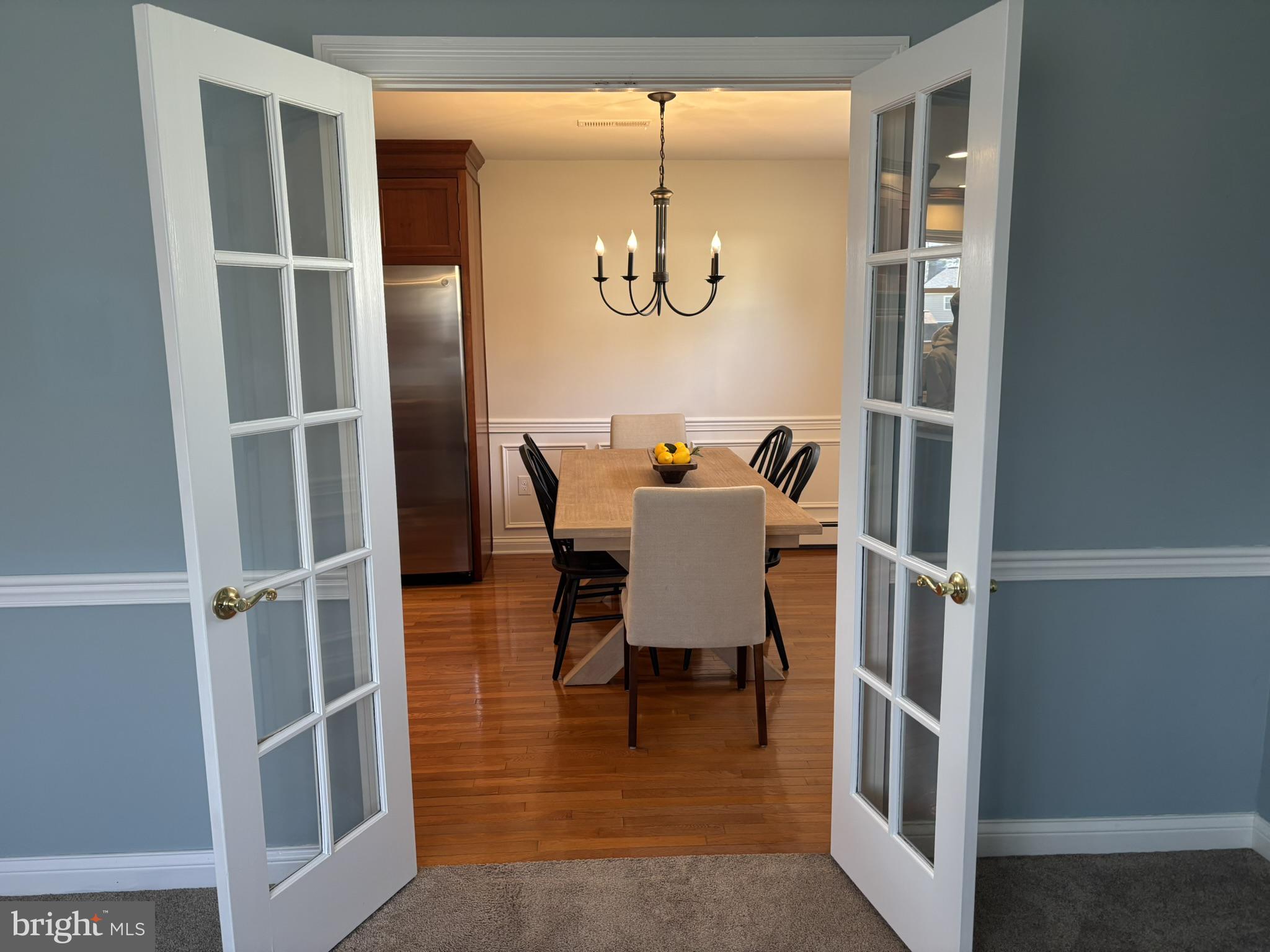 28 W HILLCREST AVENUE