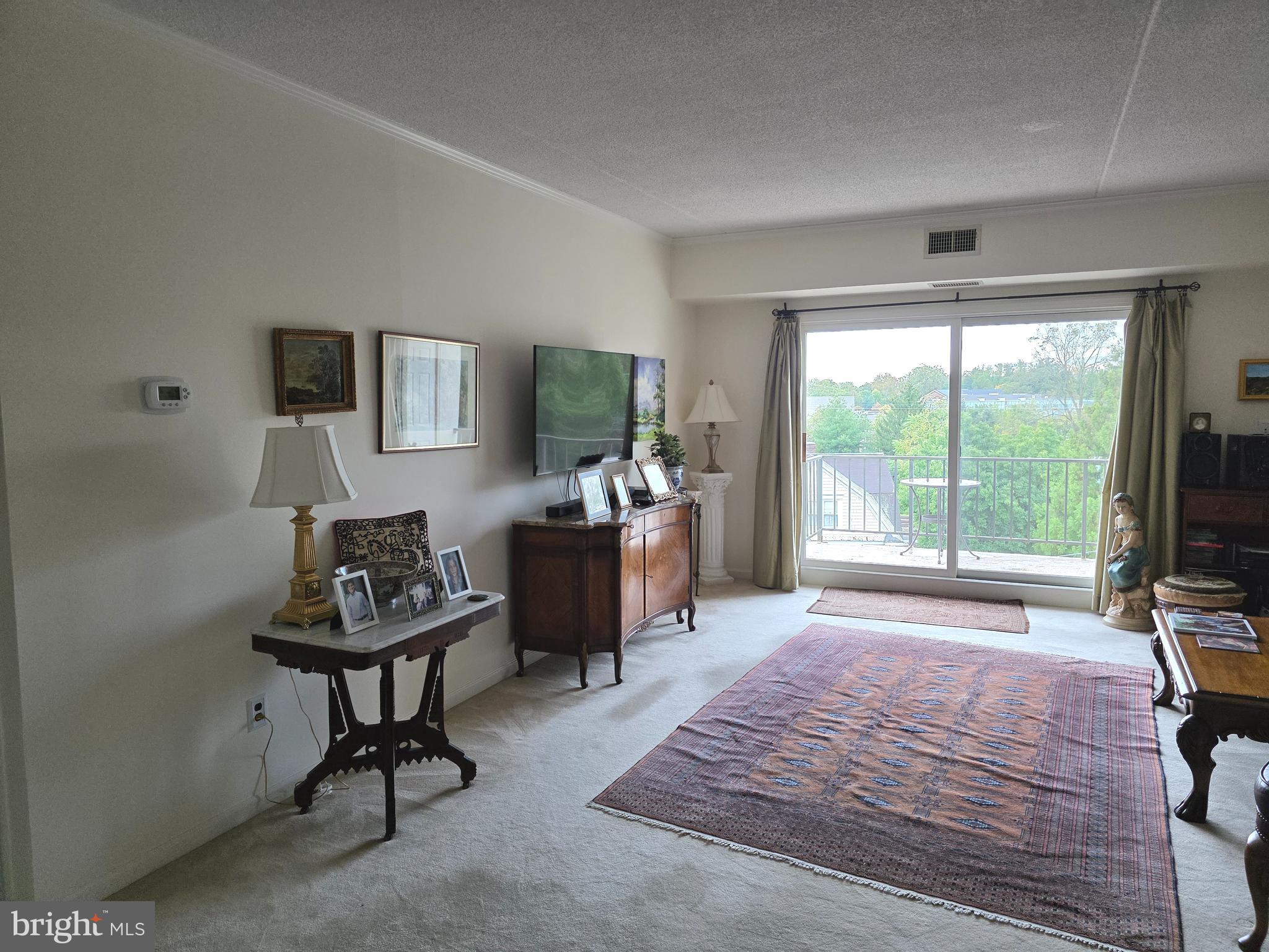 432 W MONTGOMERY AVENUE 402