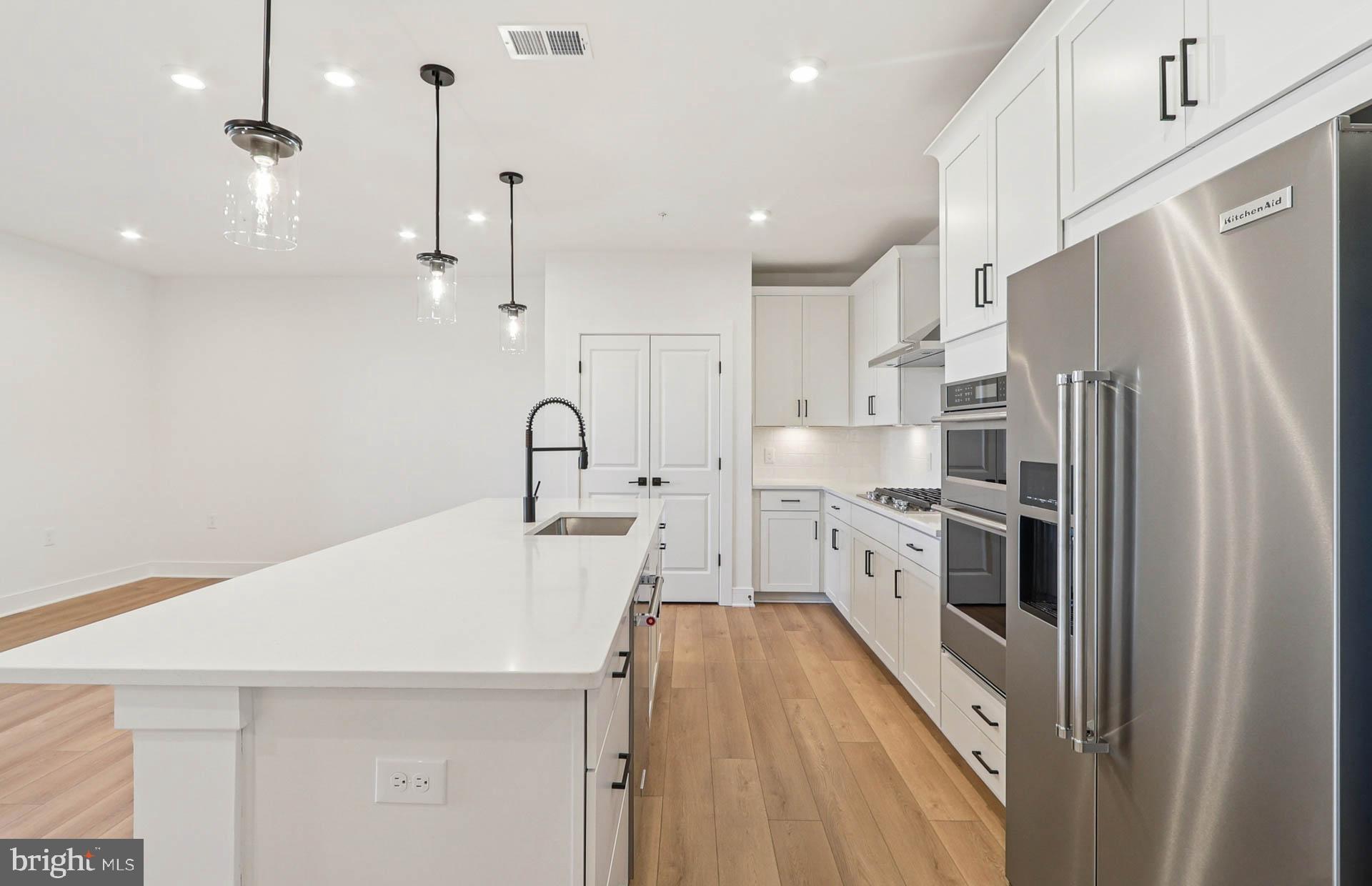 THE FLATS AT NORTHSIDE - Residential