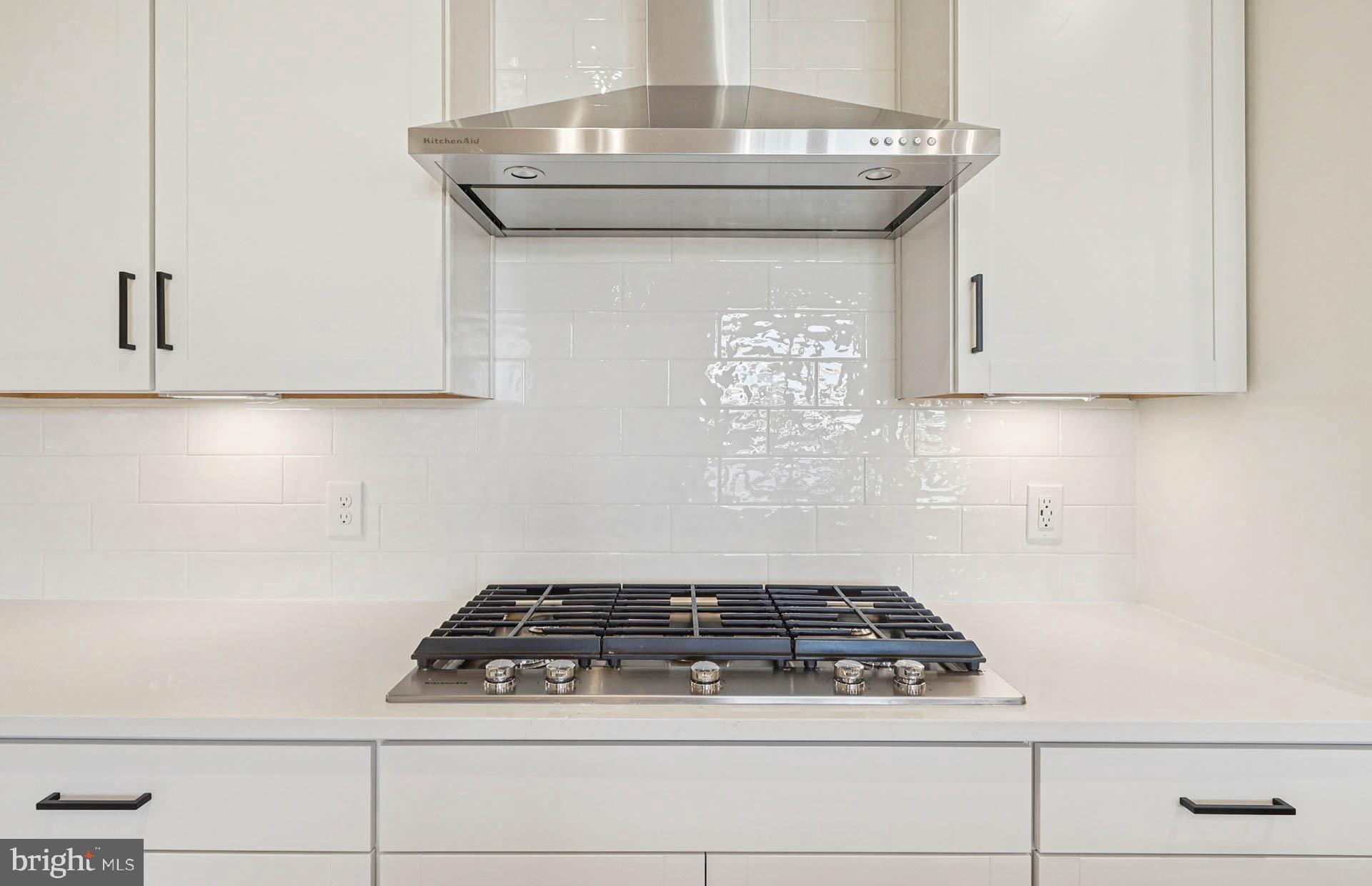 THE FLATS AT NORTHSIDE - Residential