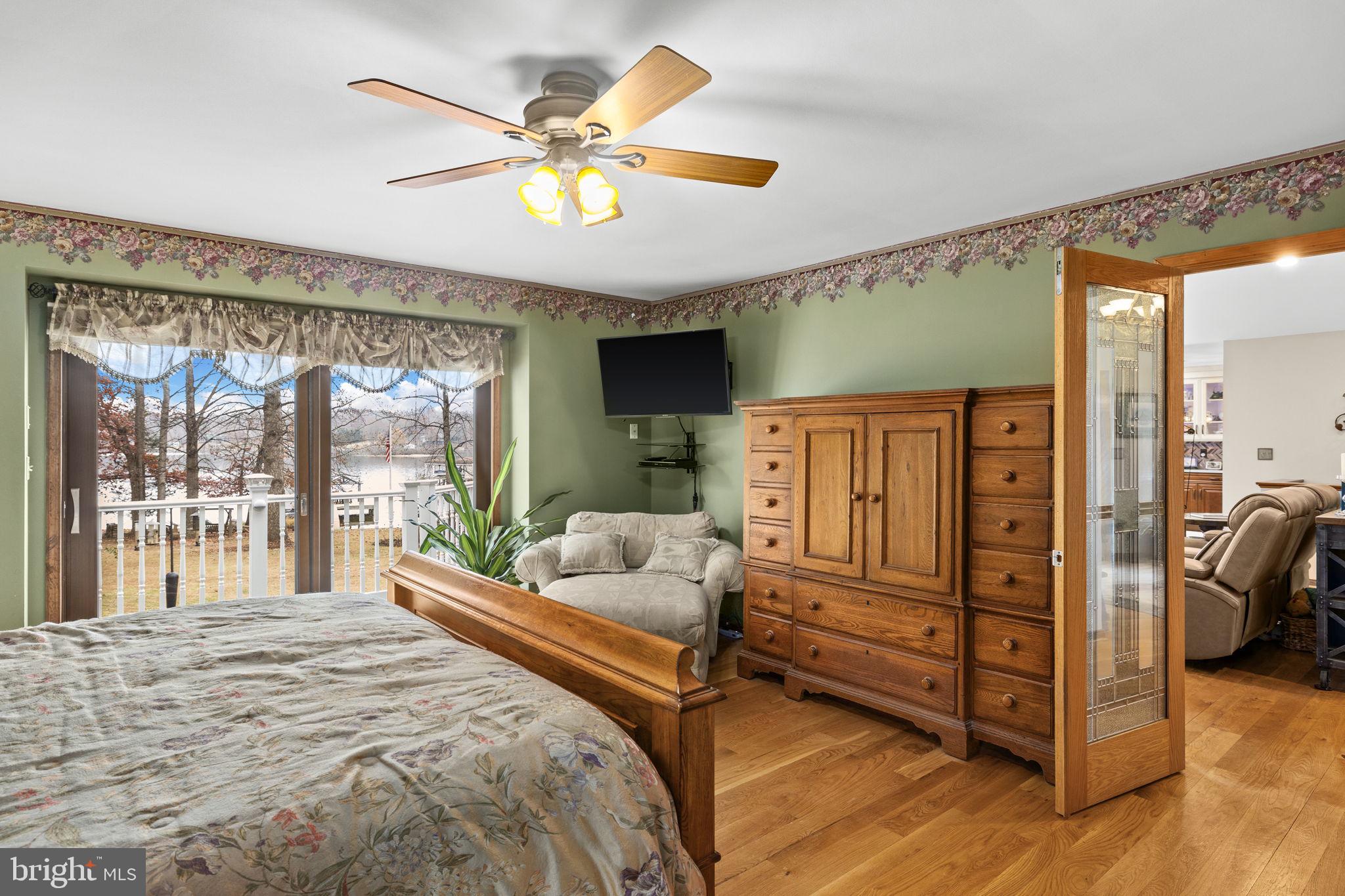 OVERTON FORK - Residential