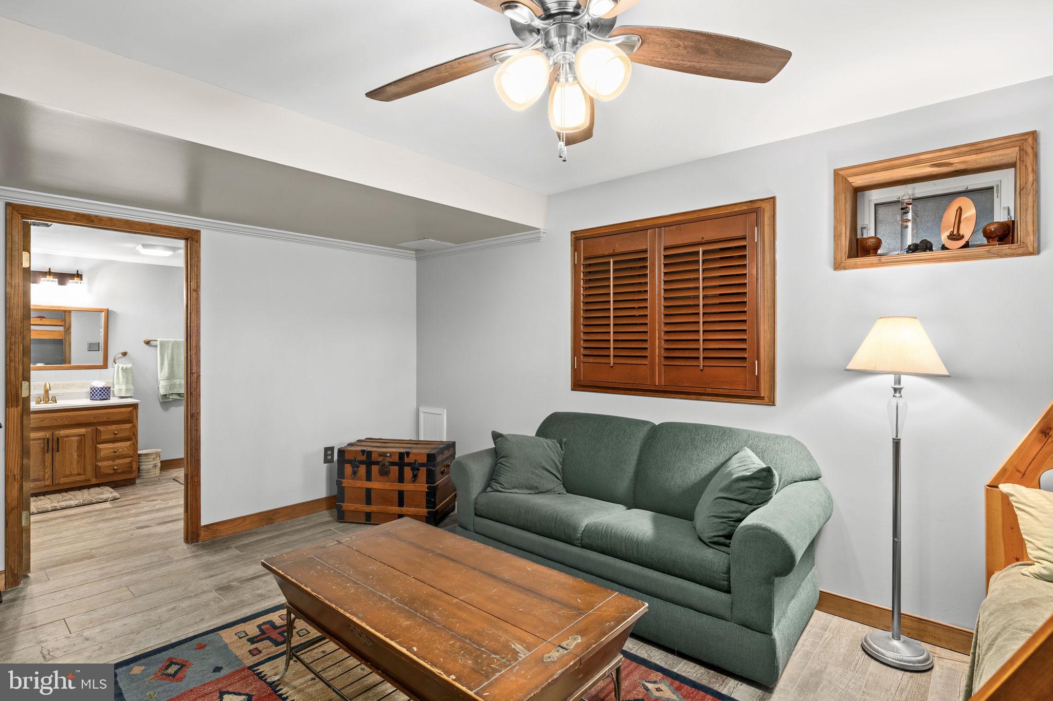 OVERTON FORK - Residential