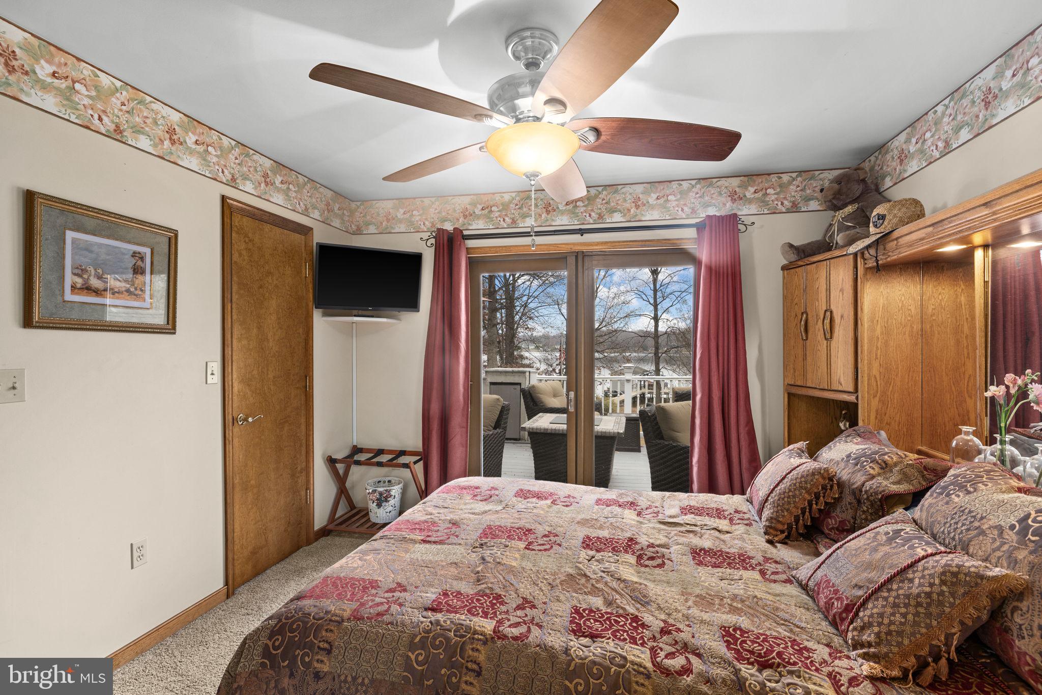 OVERTON FORK - Residential