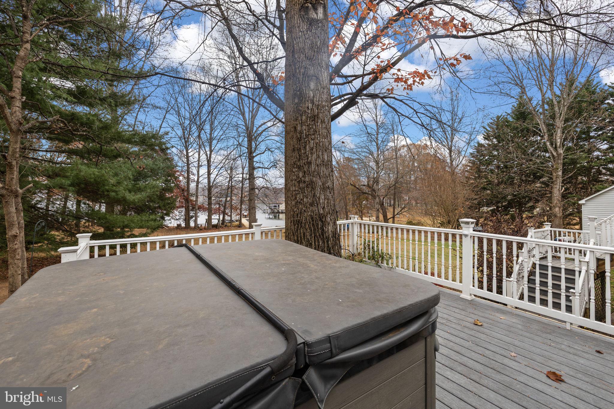 OVERTON FORK - Residential