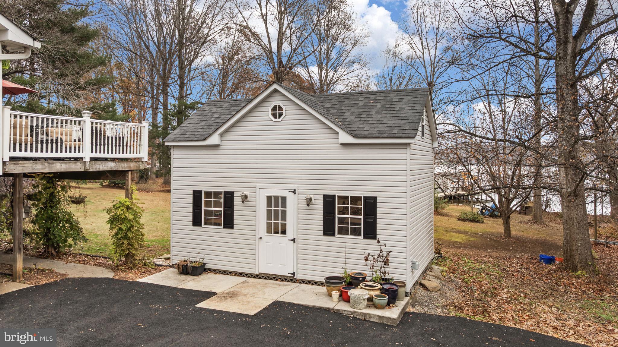 OVERTON FORK - Residential