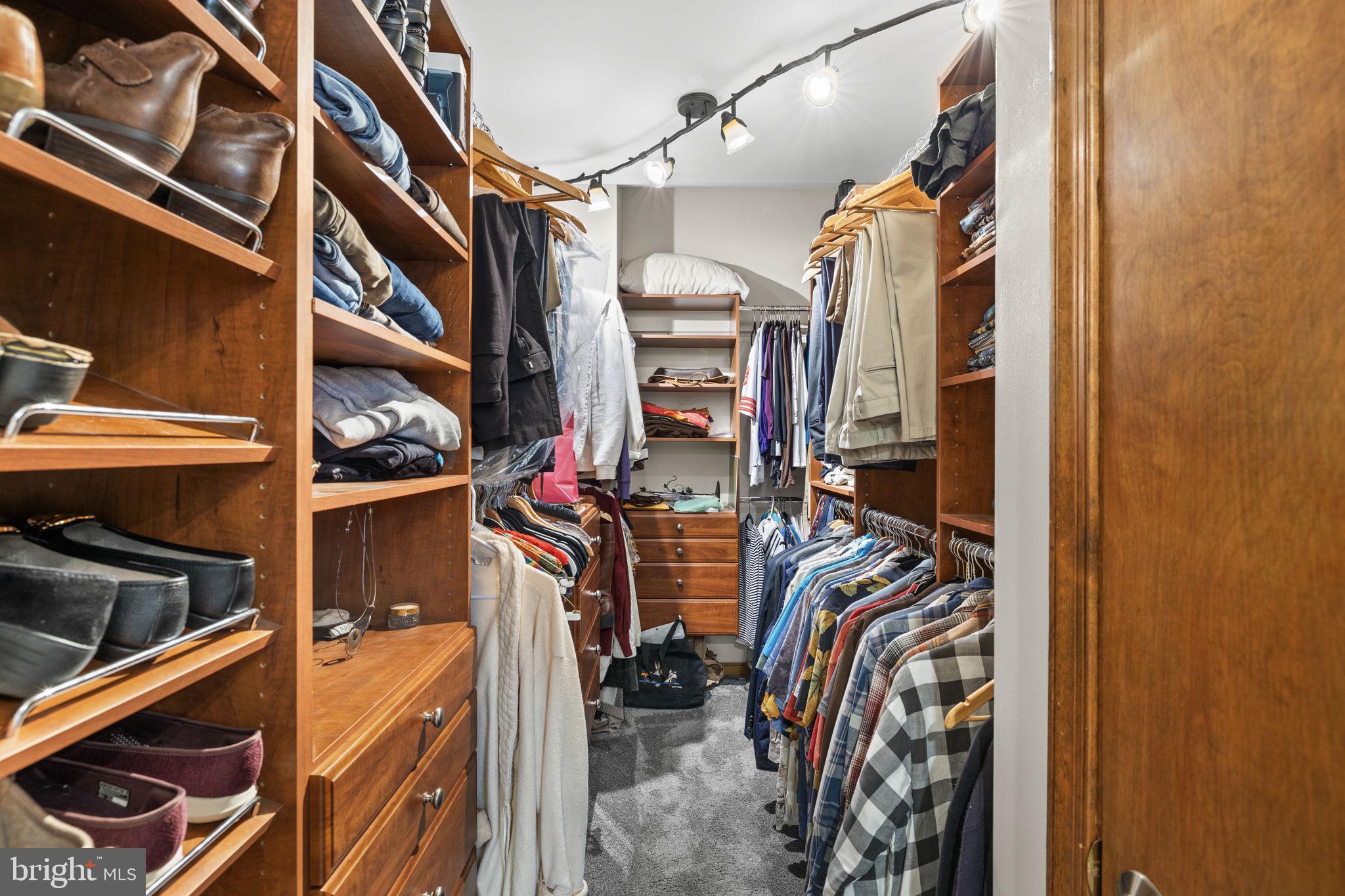 OVERTON FORK - Residential