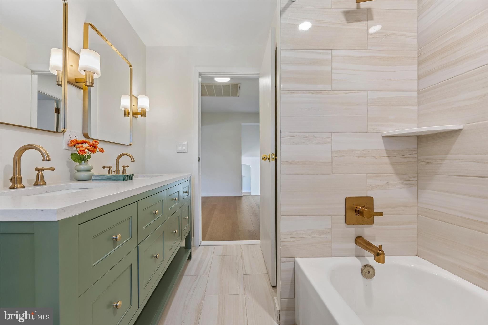 LAVEROCK - Residential