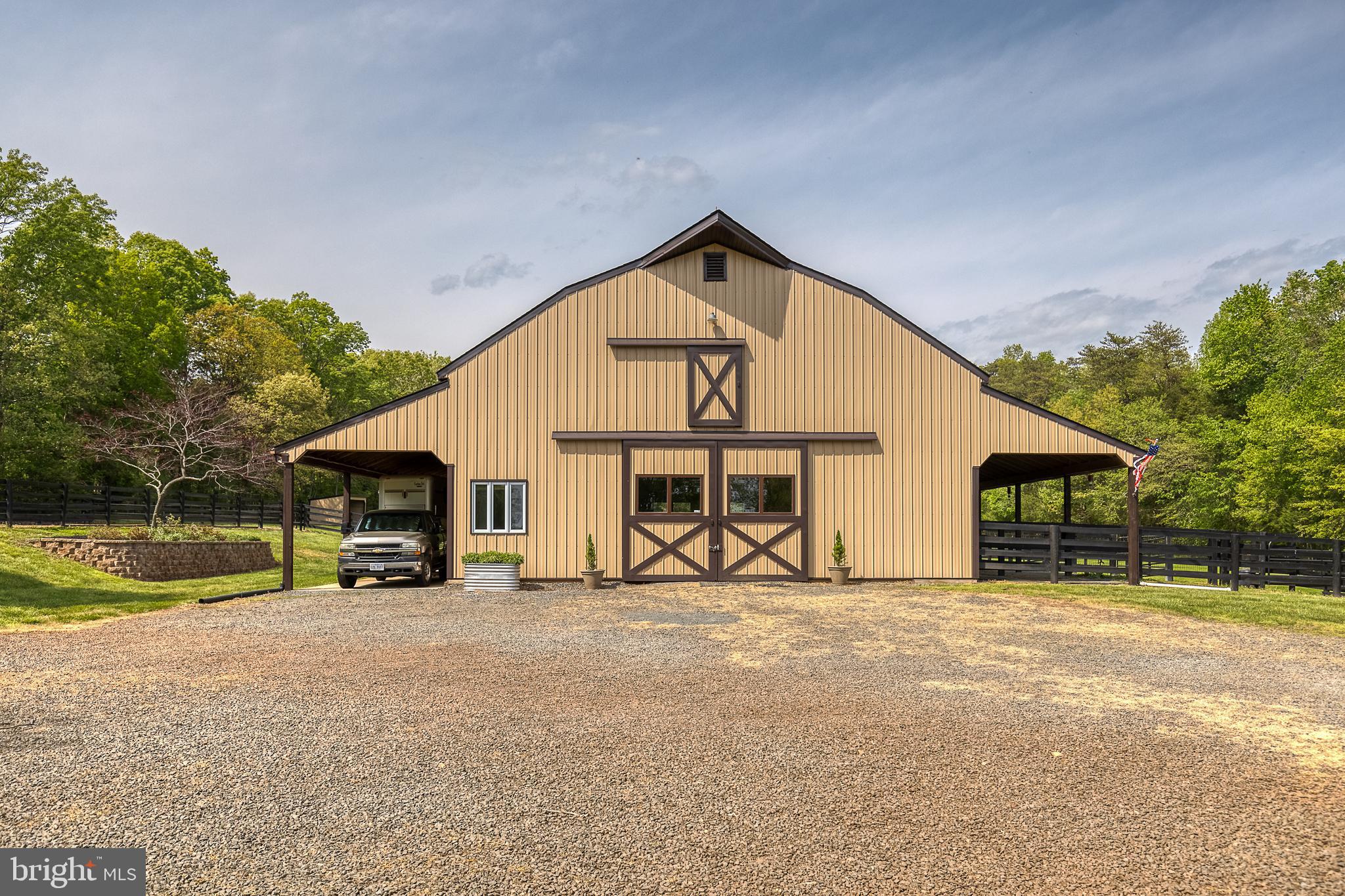 SADDLE RIDGE FARMS - Farm