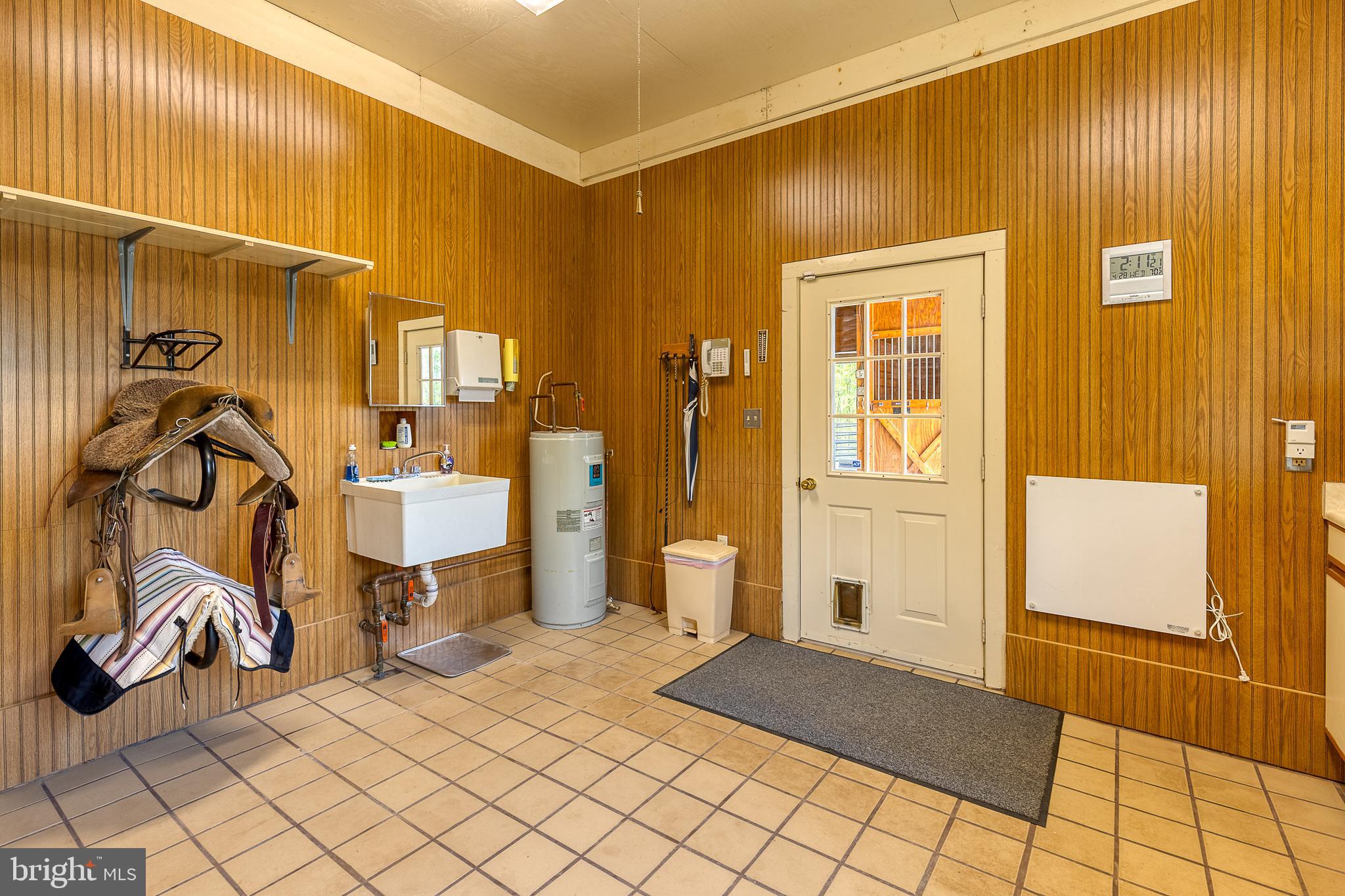 SADDLE RIDGE FARMS - Farm