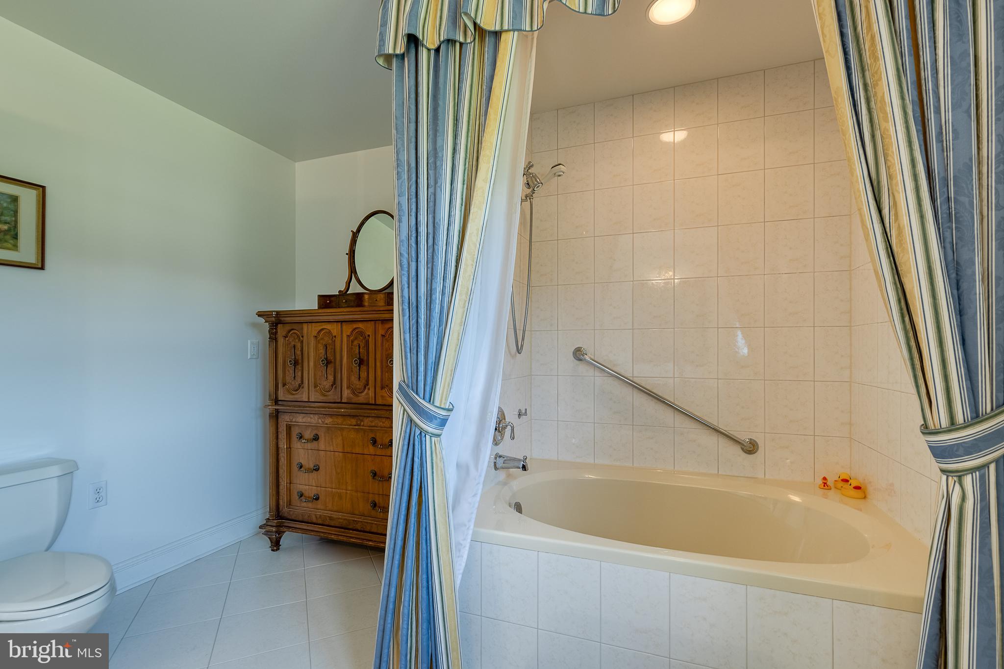 SADDLE RIDGE FARMS - Farm