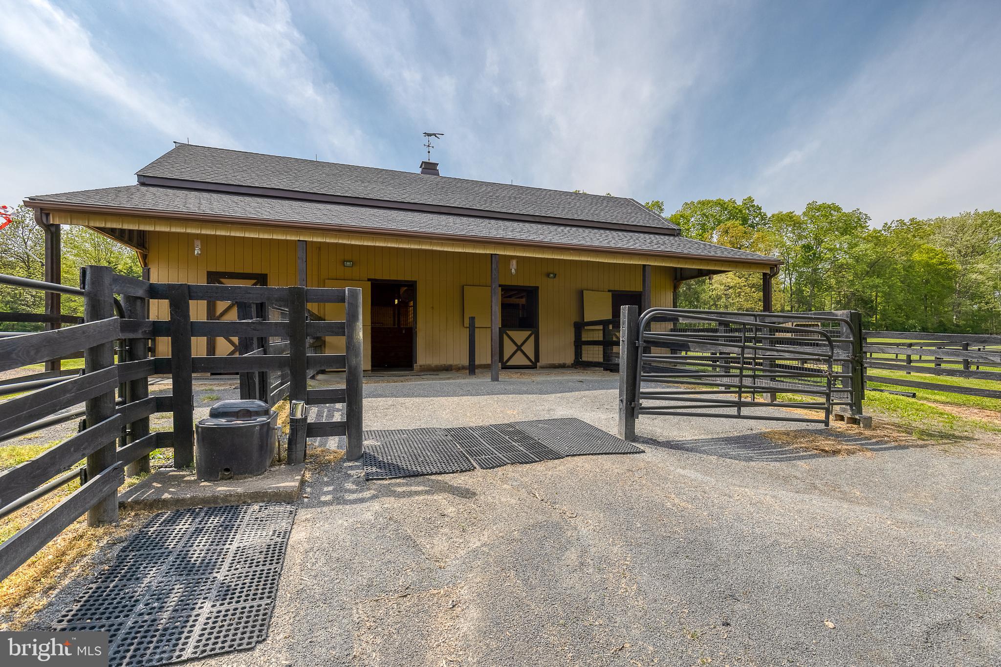 SADDLE RIDGE FARMS - Farm