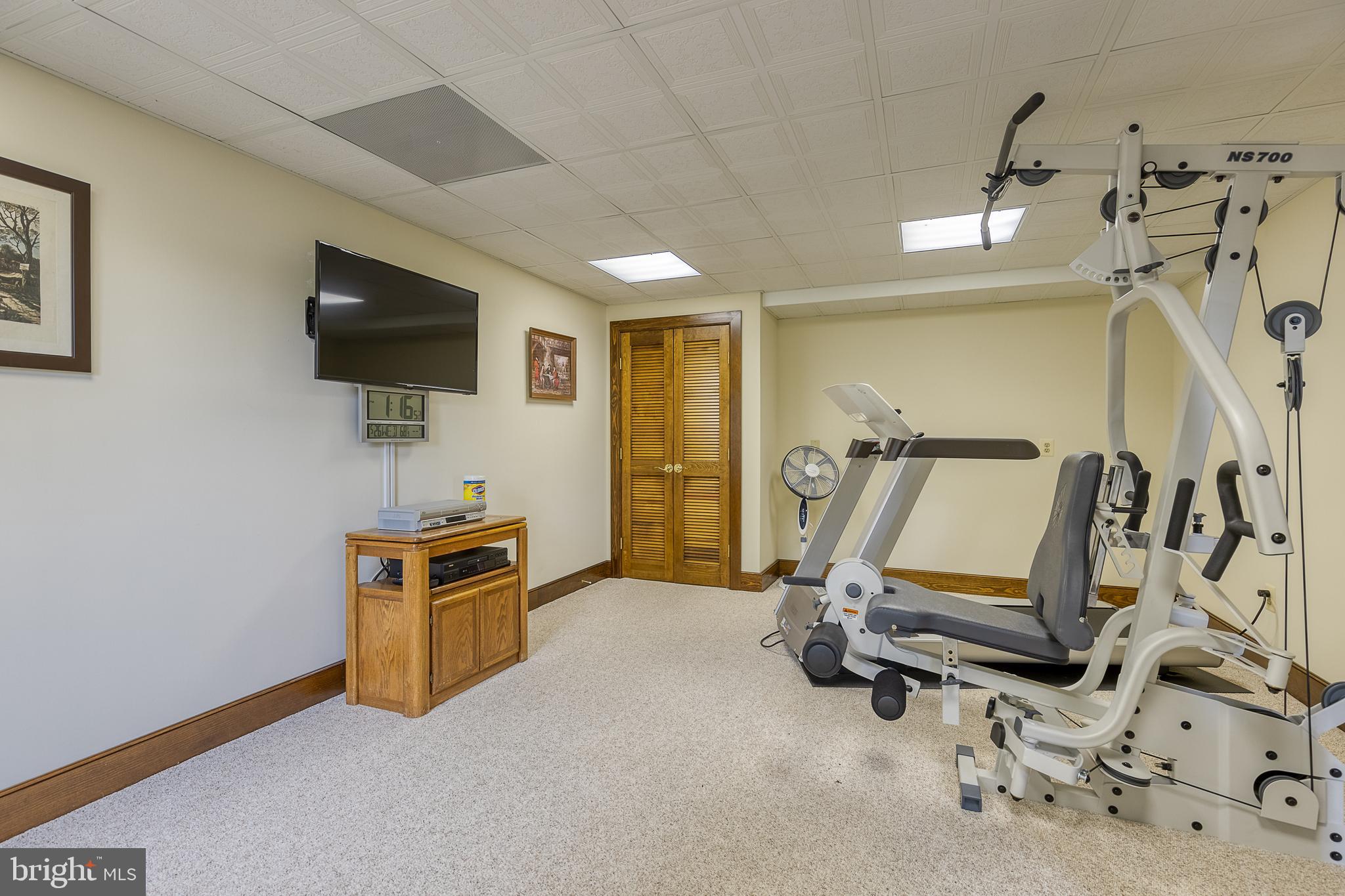 SADDLE RIDGE FARMS - Farm