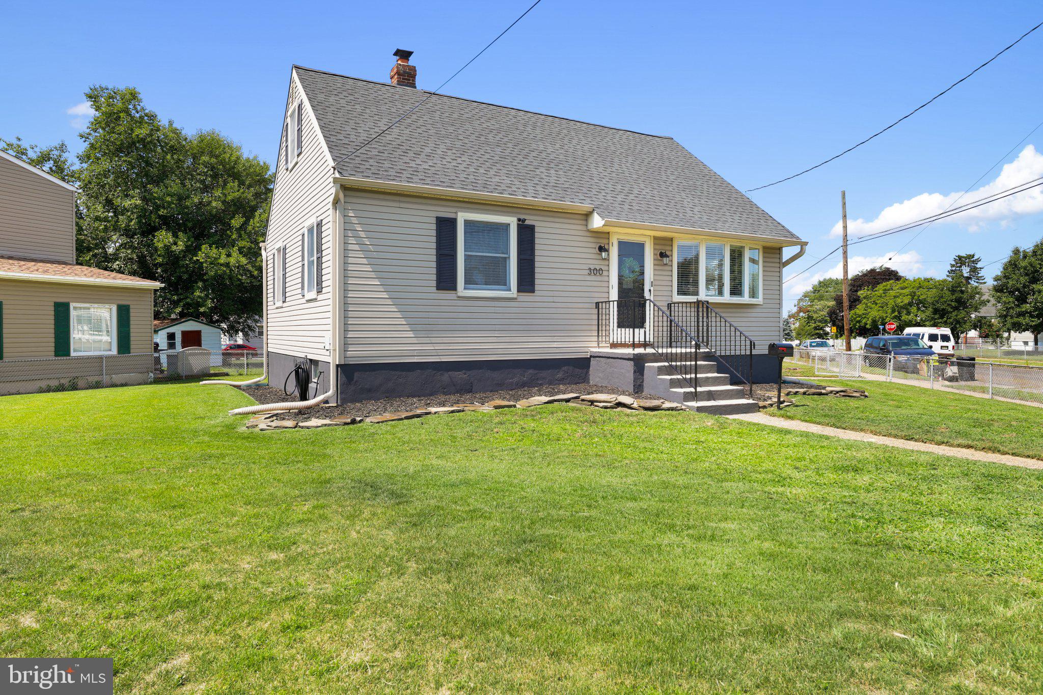 300 MERCER AVENUE