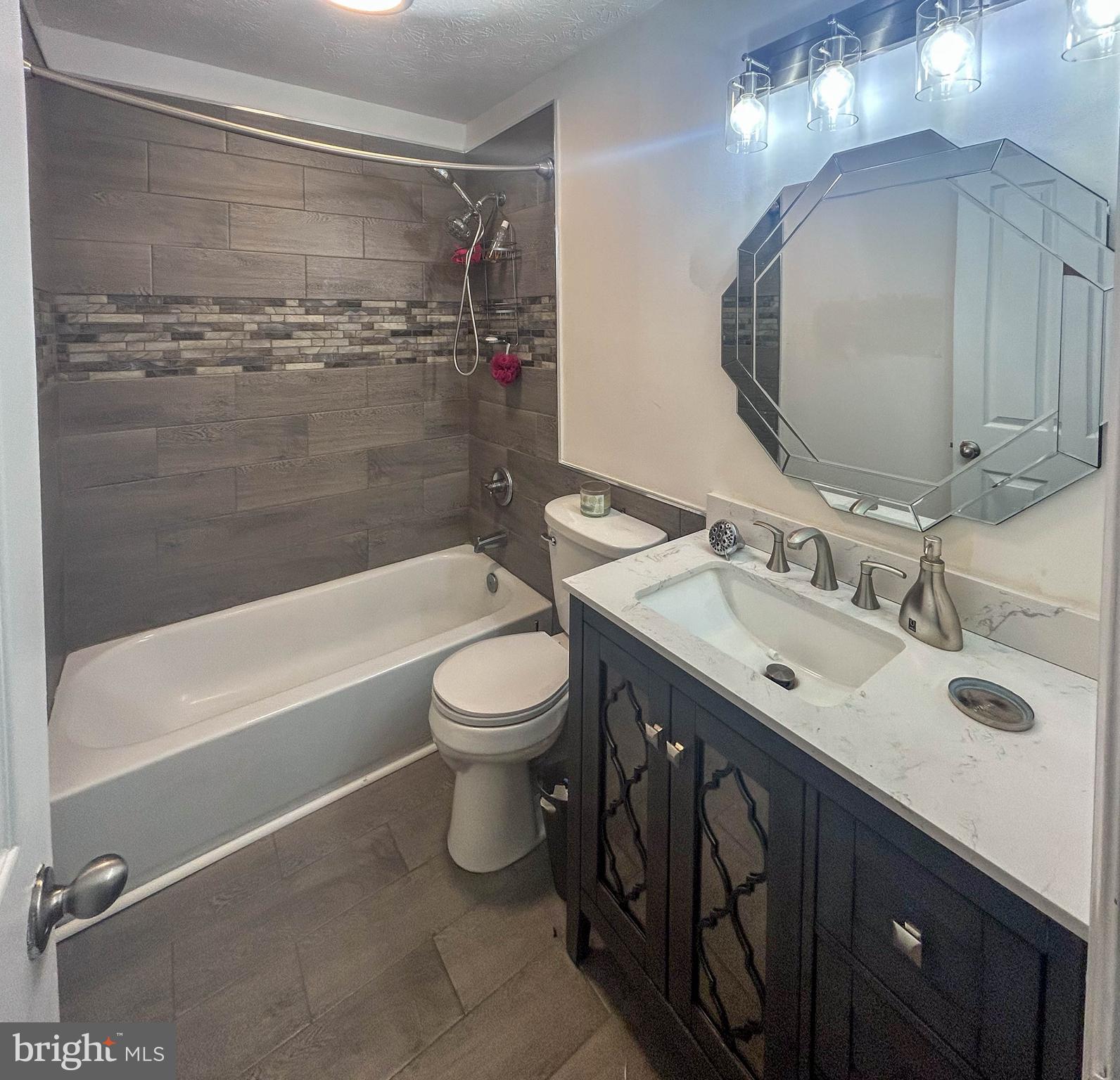 QUAIL RUN SOUTH - Residential