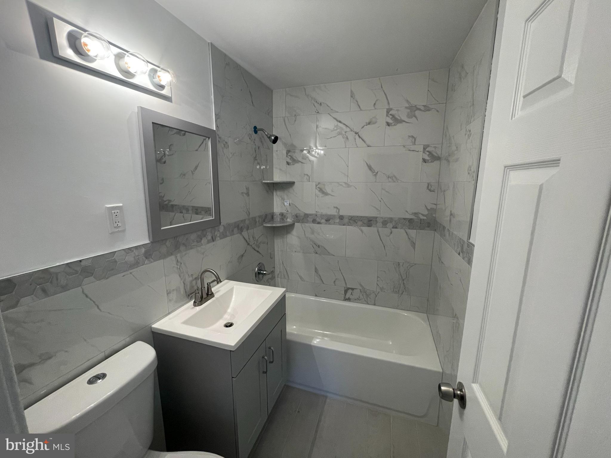 ANDALUSIA - Residential Lease