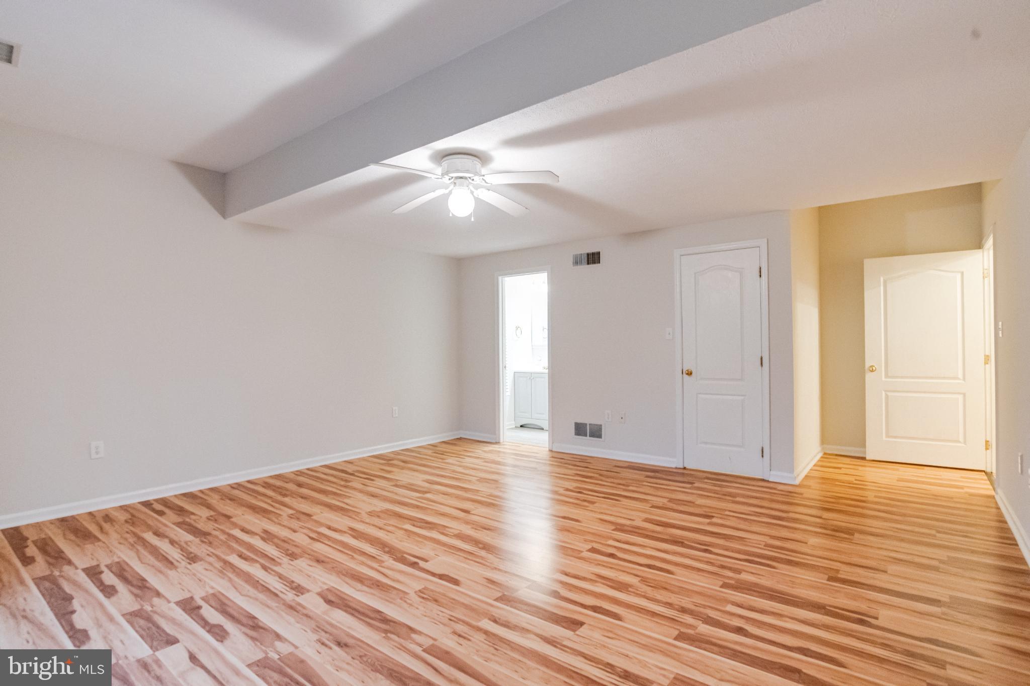 WASHINGTON WOODS - Residential