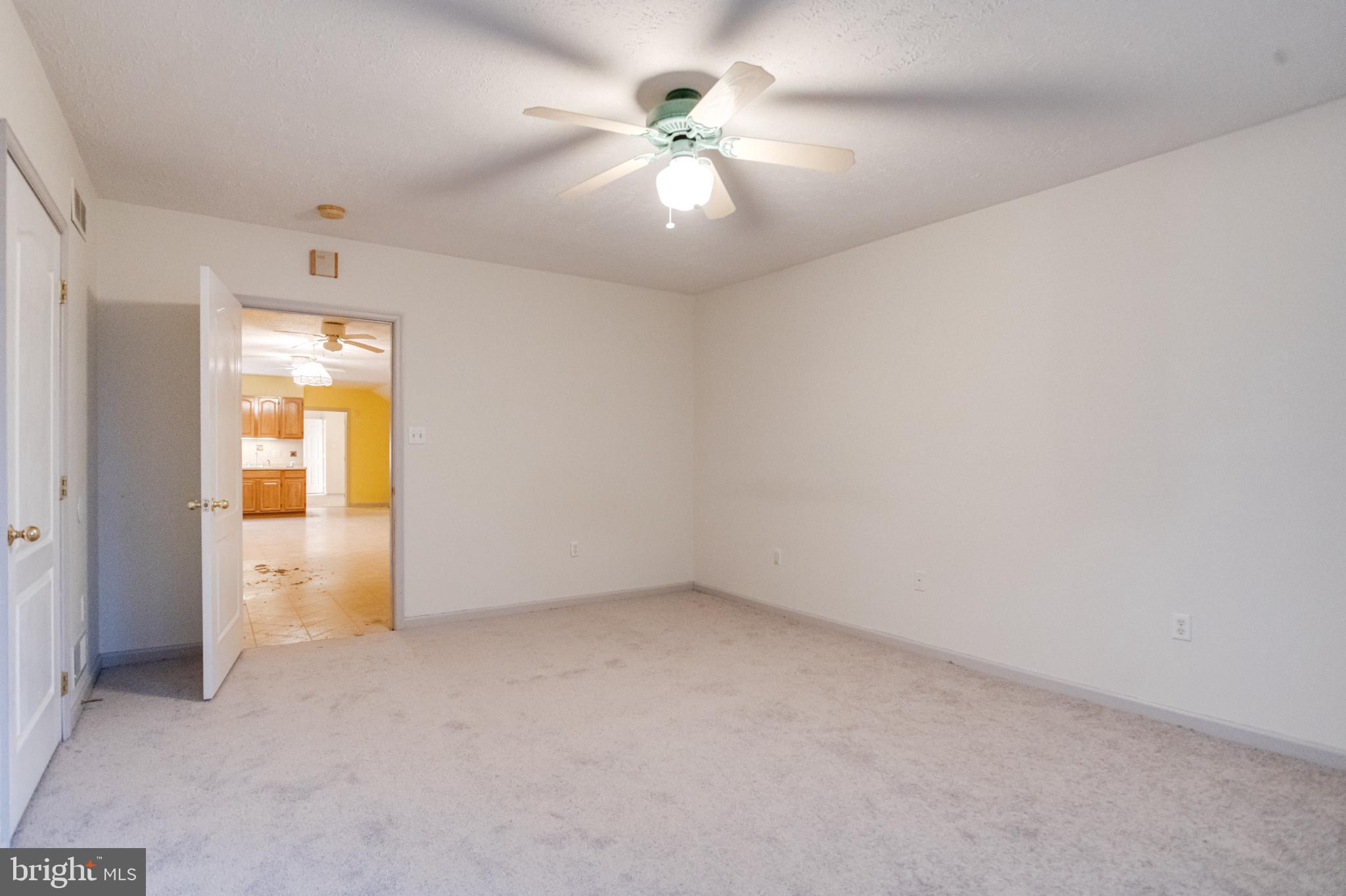 WASHINGTON WOODS - Residential