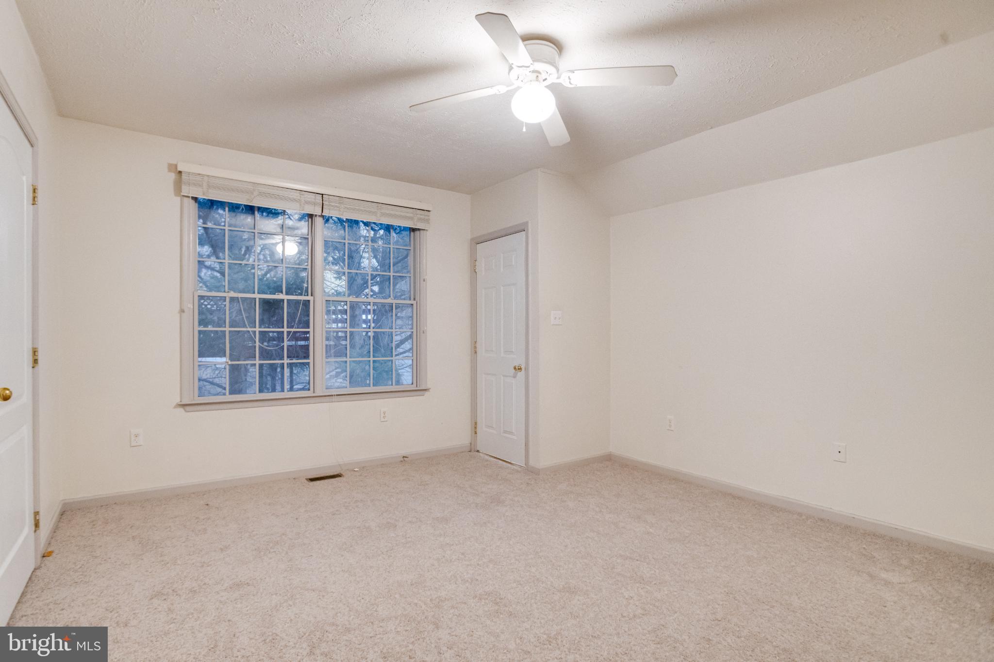 WASHINGTON WOODS - Residential