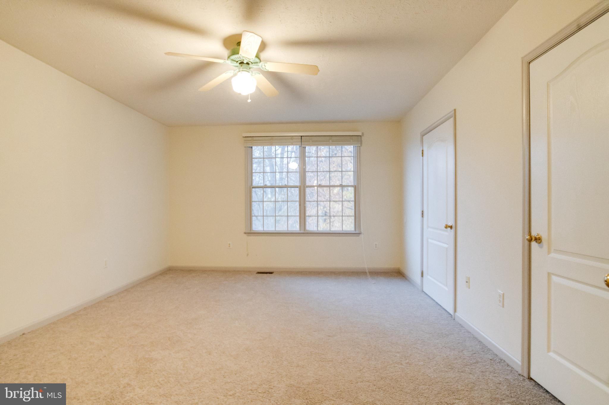 WASHINGTON WOODS - Residential