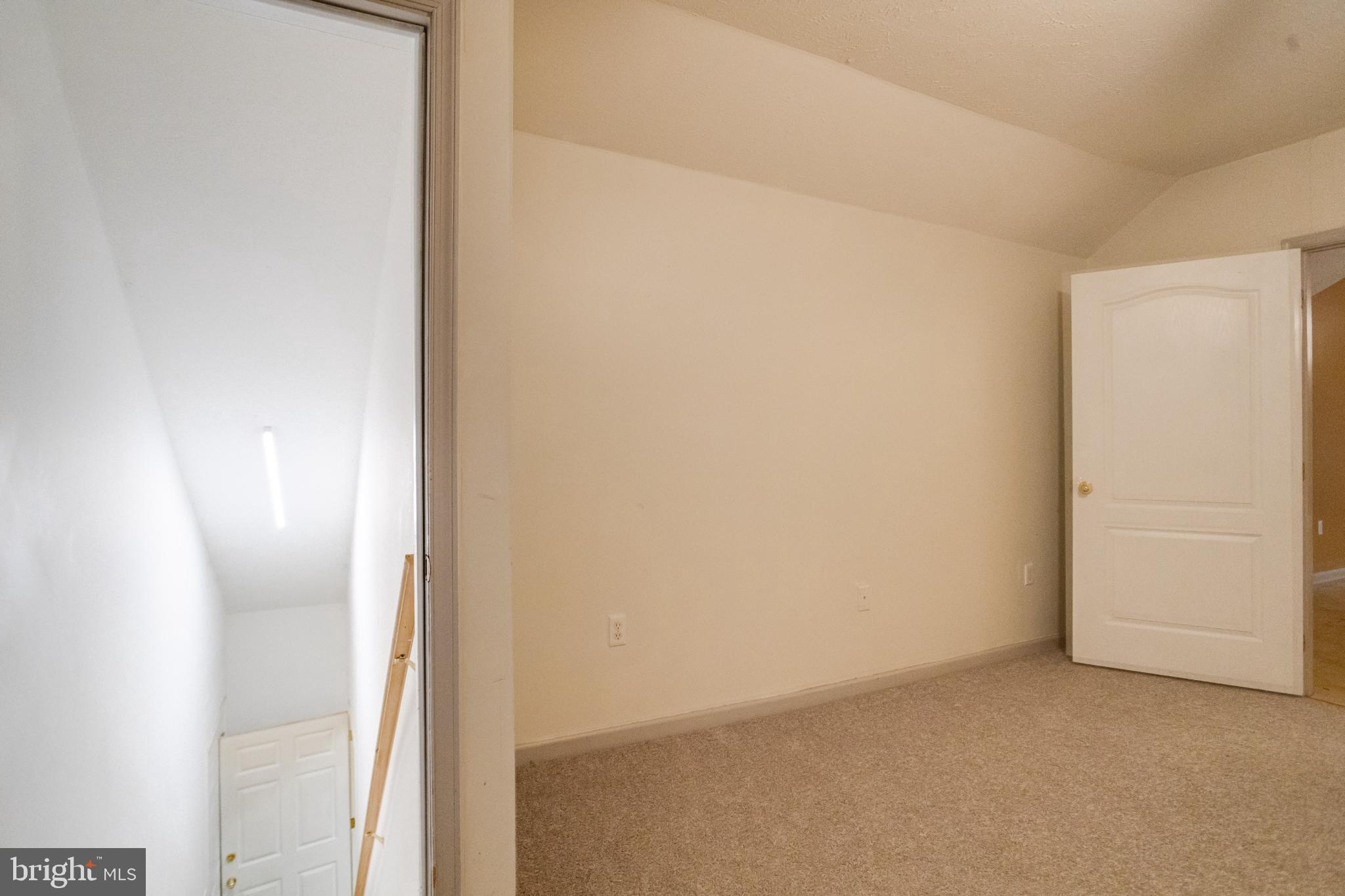 WASHINGTON WOODS - Residential