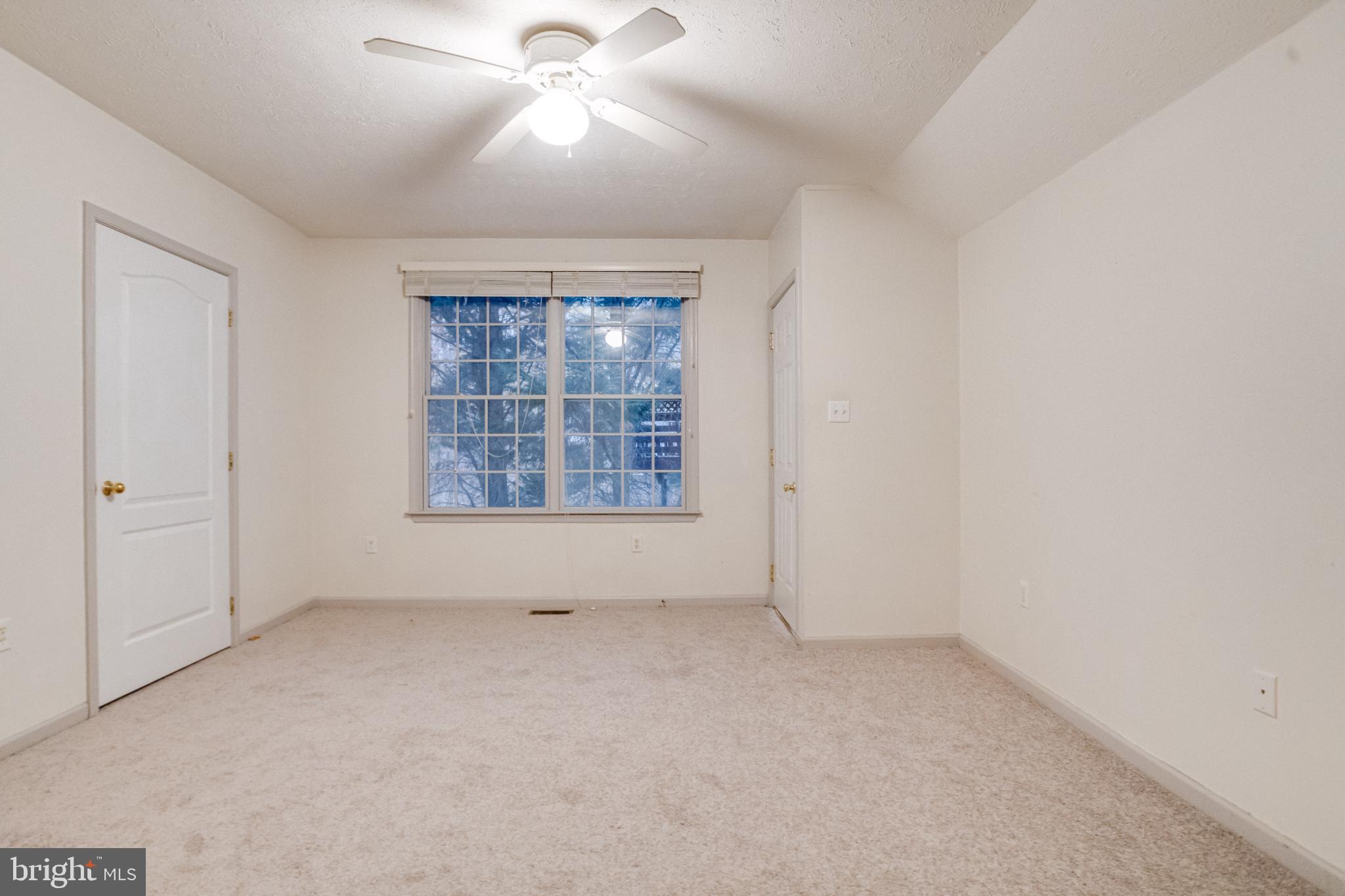 WASHINGTON WOODS - Residential