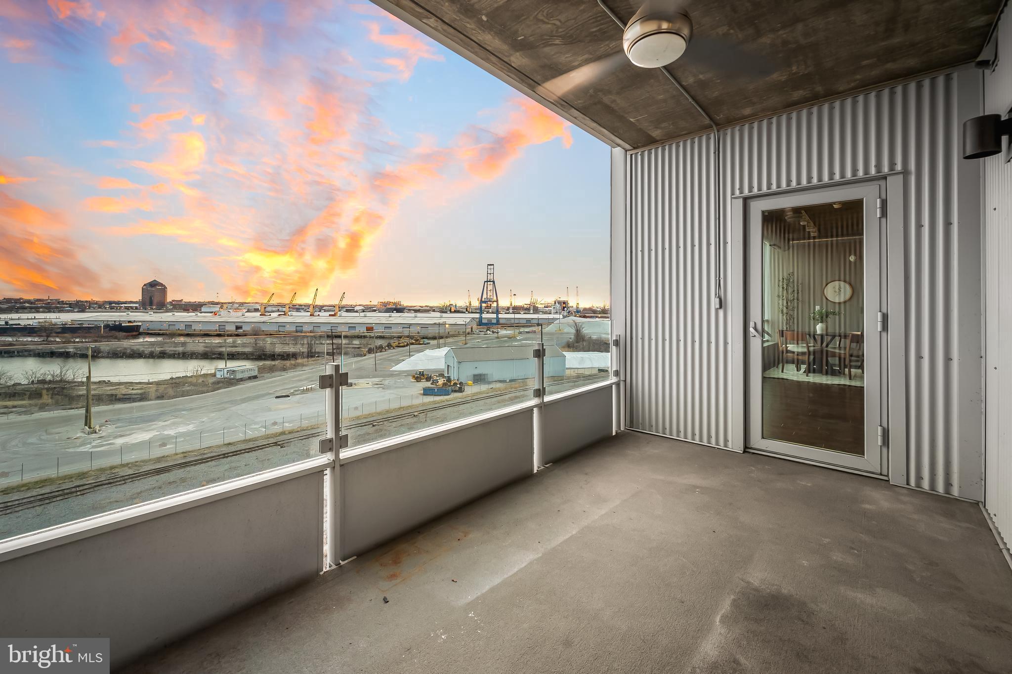 LOCUST POINT - Residential