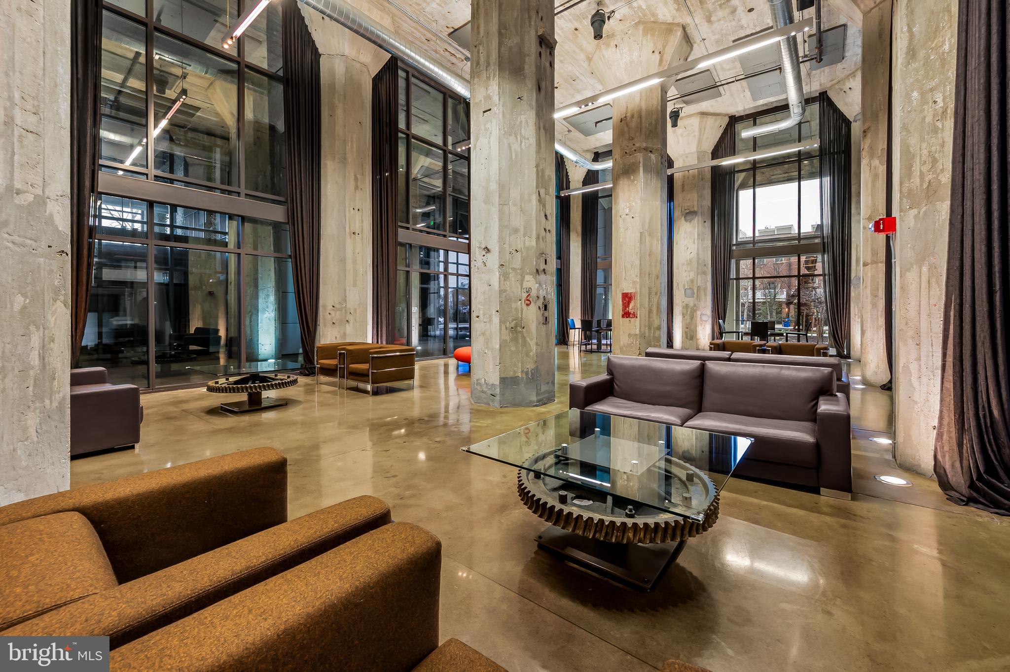 LOCUST POINT - Residential