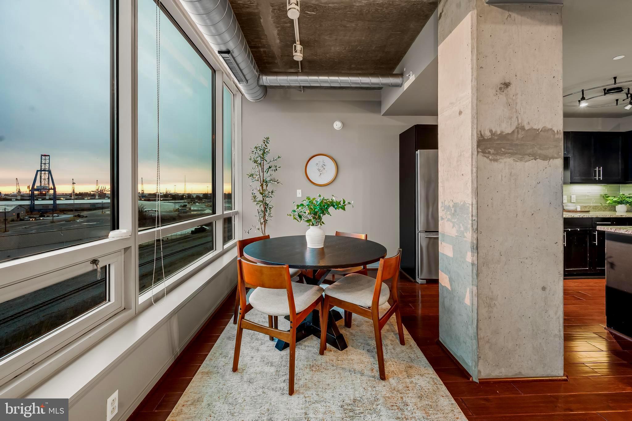 LOCUST POINT - Residential