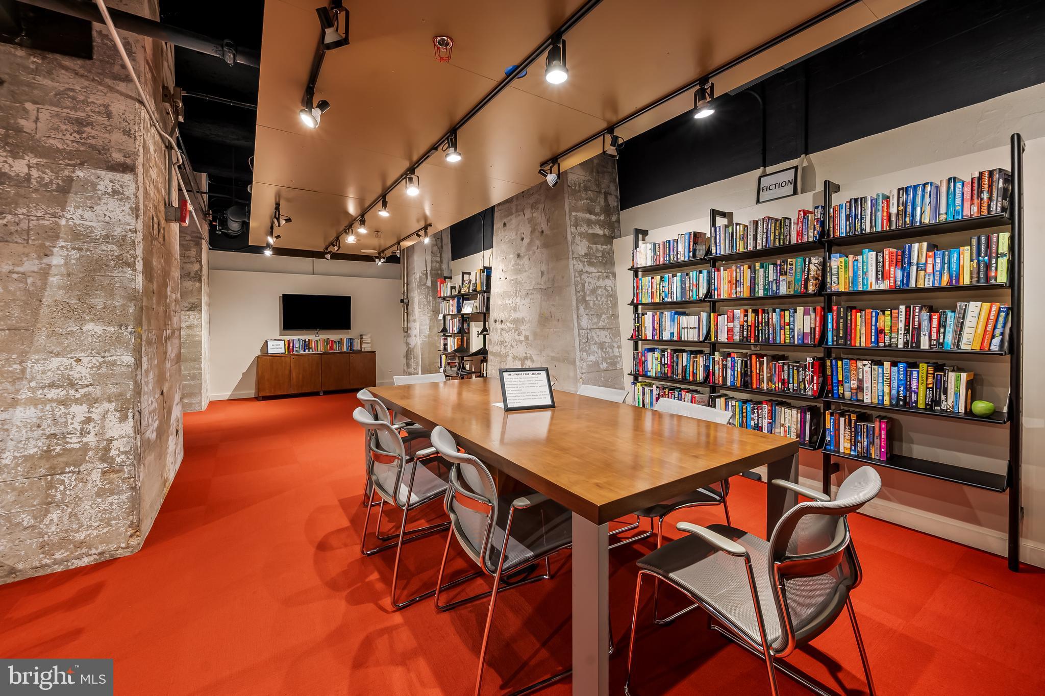 LOCUST POINT - Residential