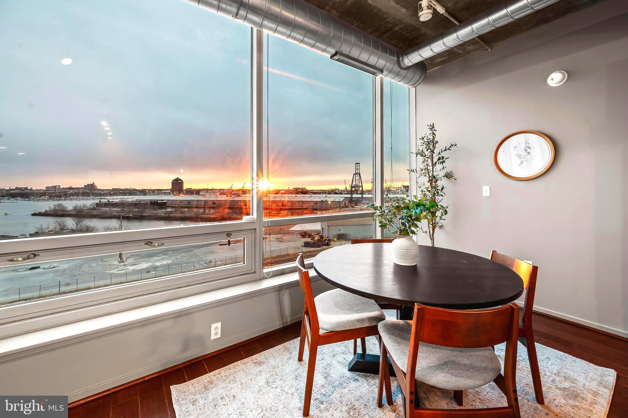 LOCUST POINT - Residential