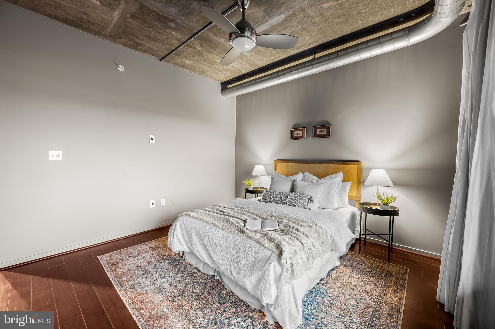 LOCUST POINT - Residential