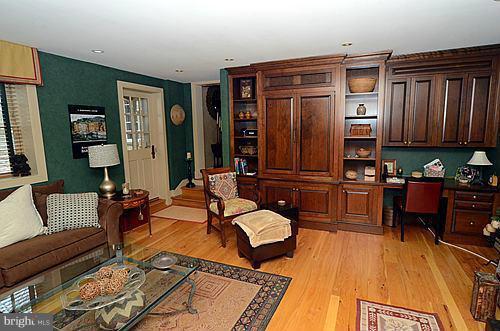 COCKEYSVILLE - Residential Lease