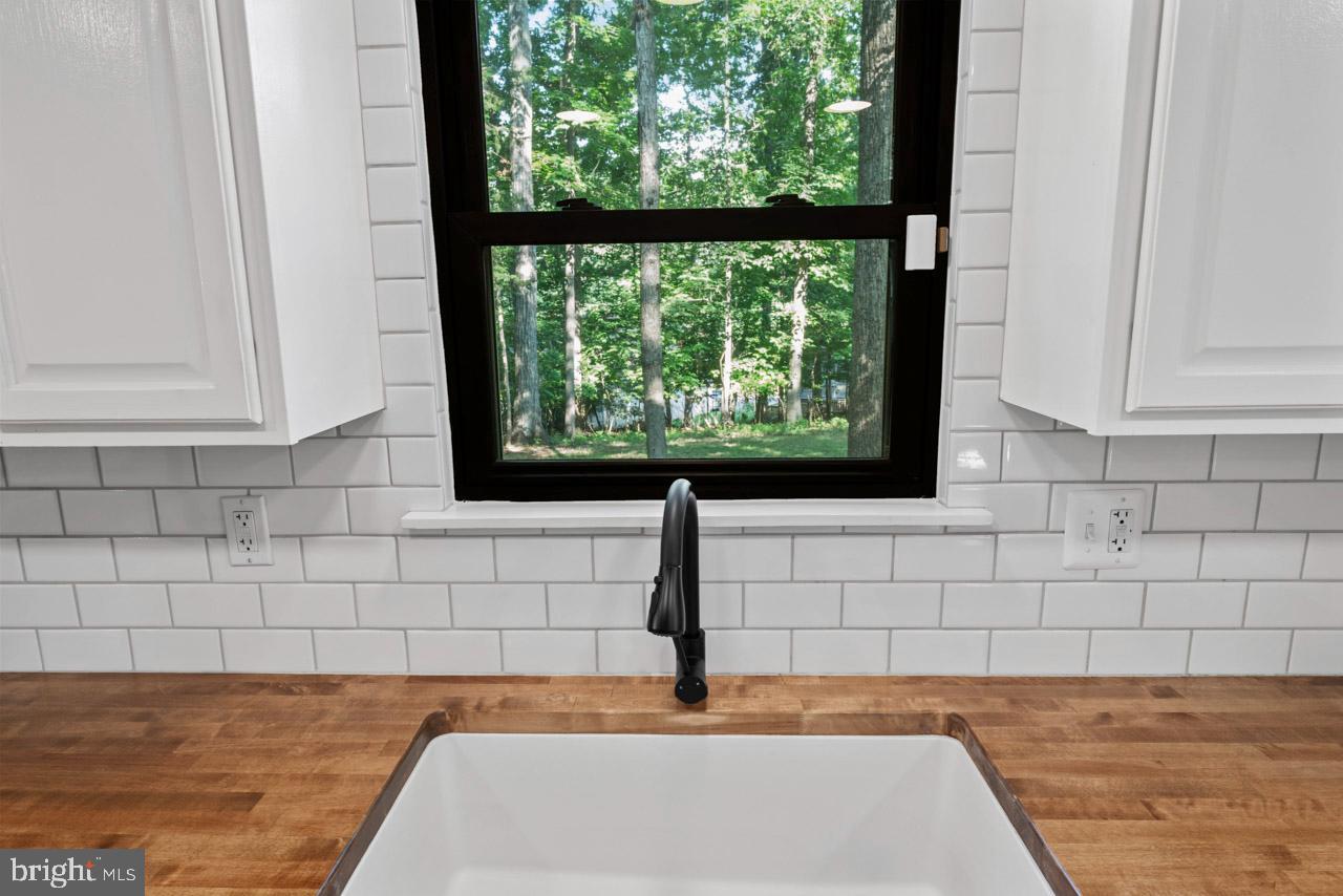 LAKE OF THE WOODS - Residential