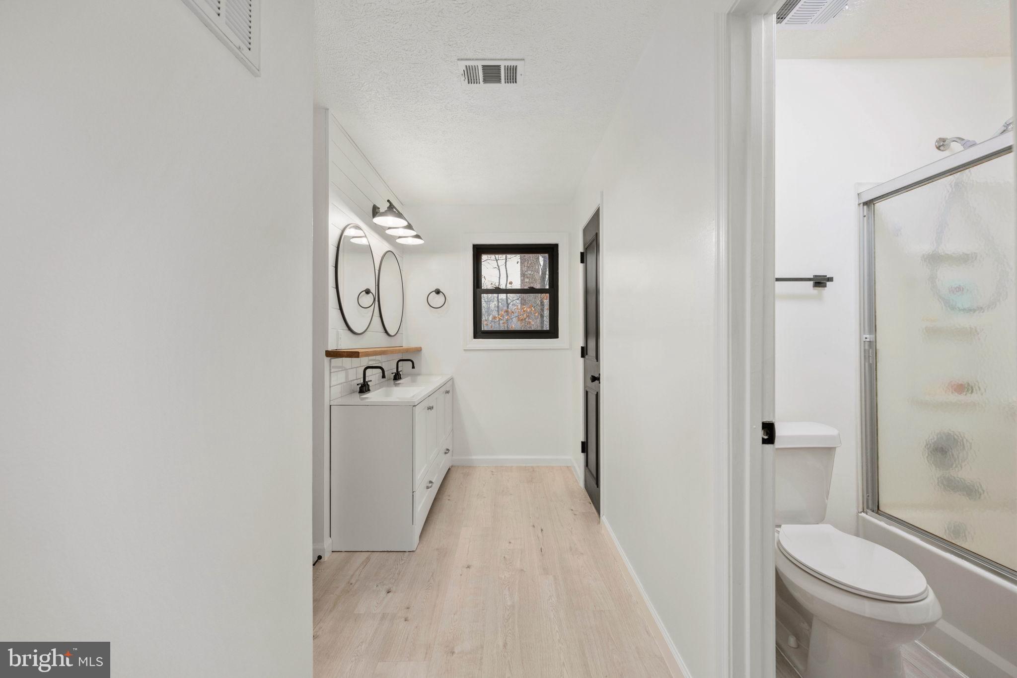 LAKE OF THE WOODS - Residential