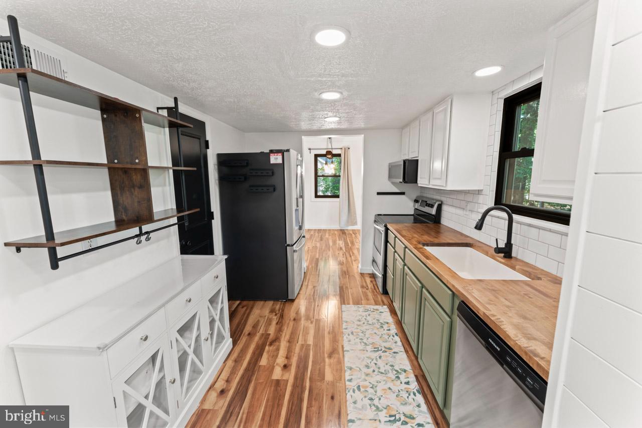 LAKE OF THE WOODS - Residential