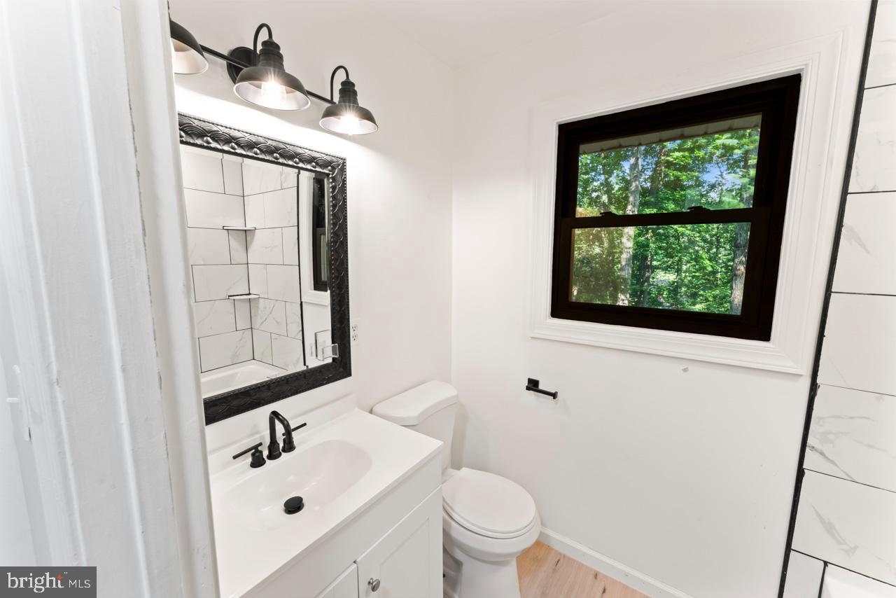 LAKE OF THE WOODS - Residential