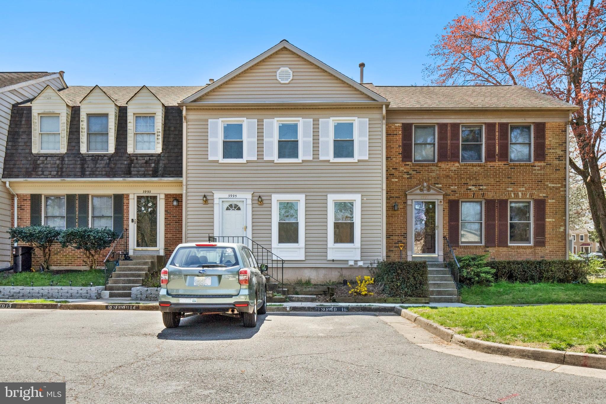 ADAMS WALK - Residential