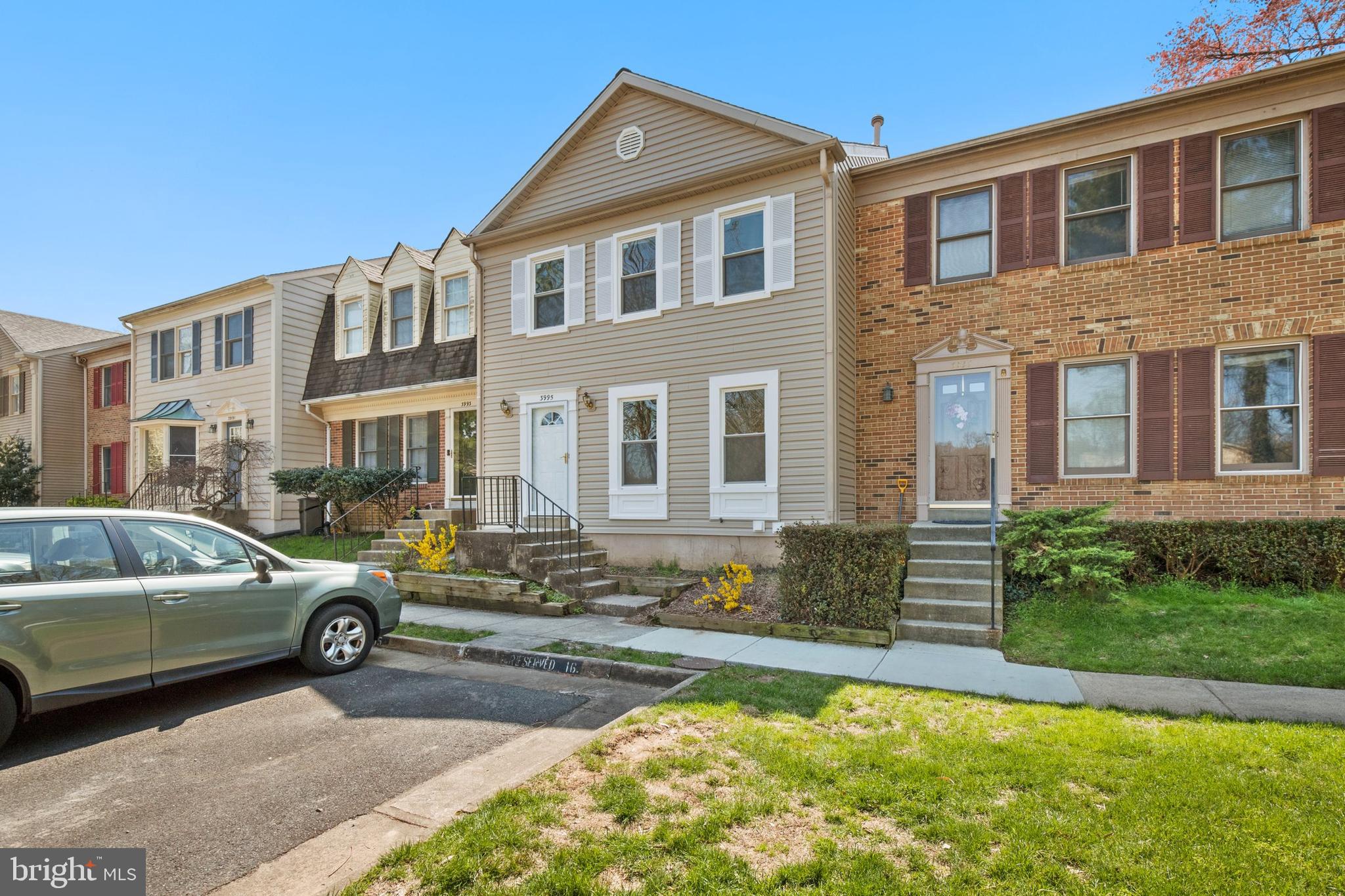 ADAMS WALK - Residential