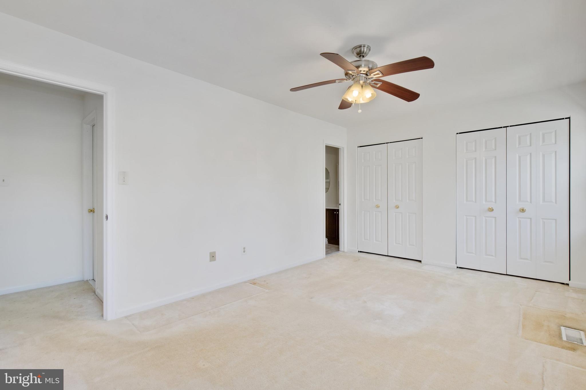 ADAMS WALK - Residential