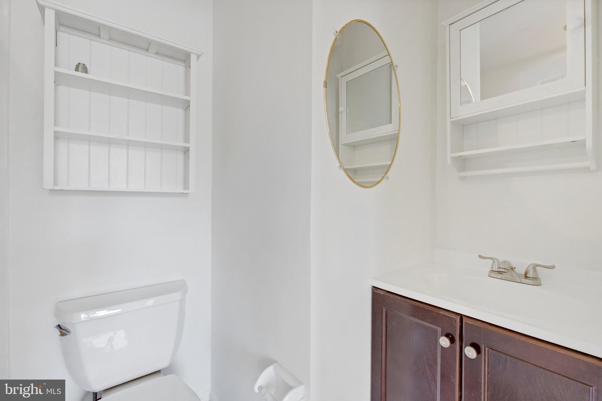 ADAMS WALK - Residential