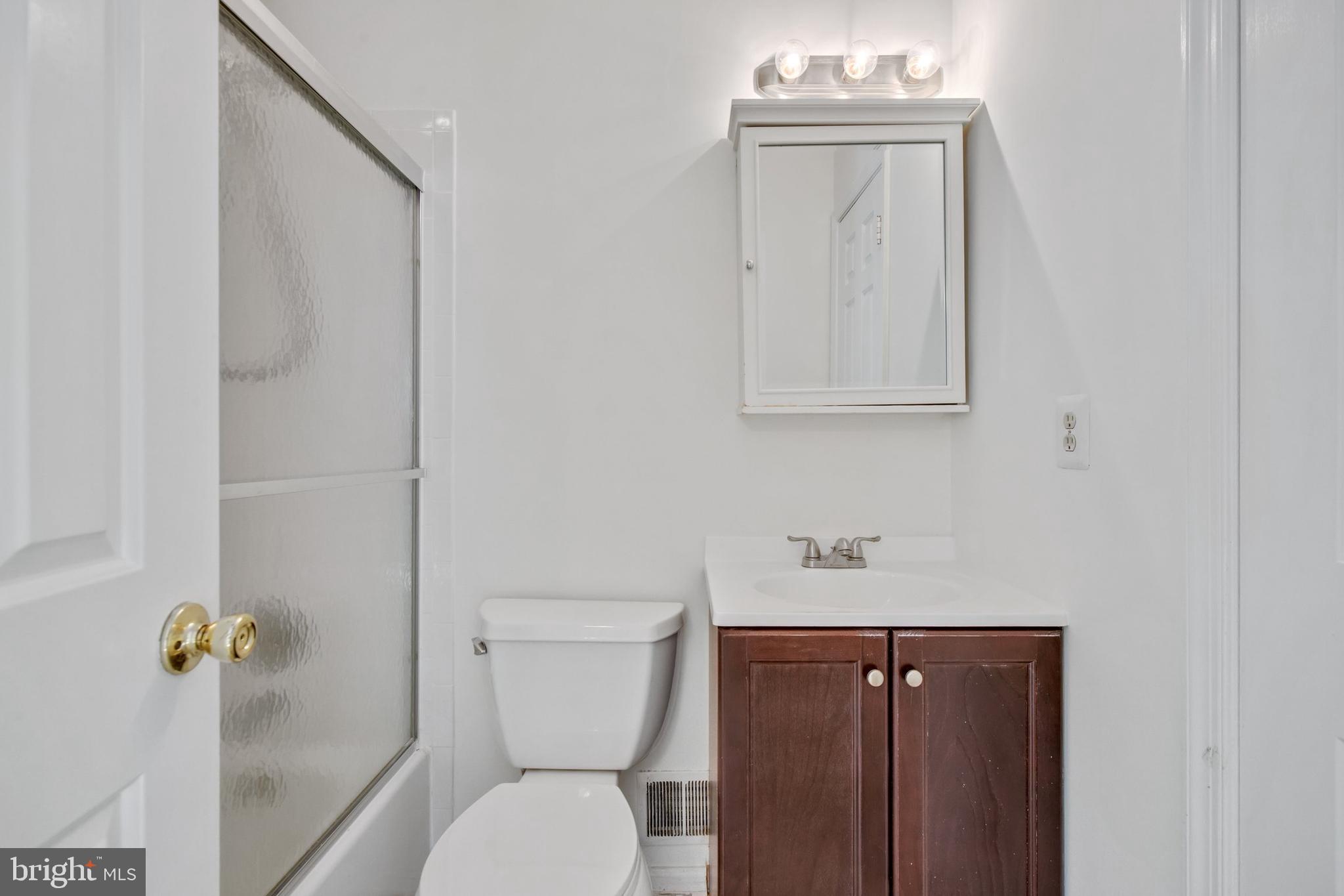 ADAMS WALK - Residential