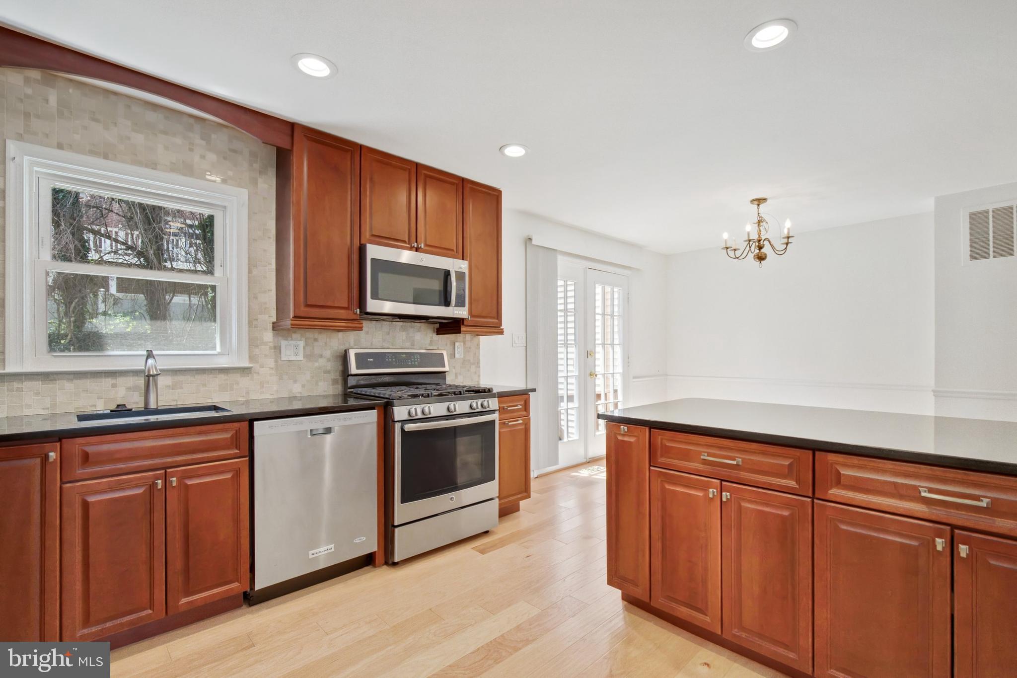 ADAMS WALK - Residential